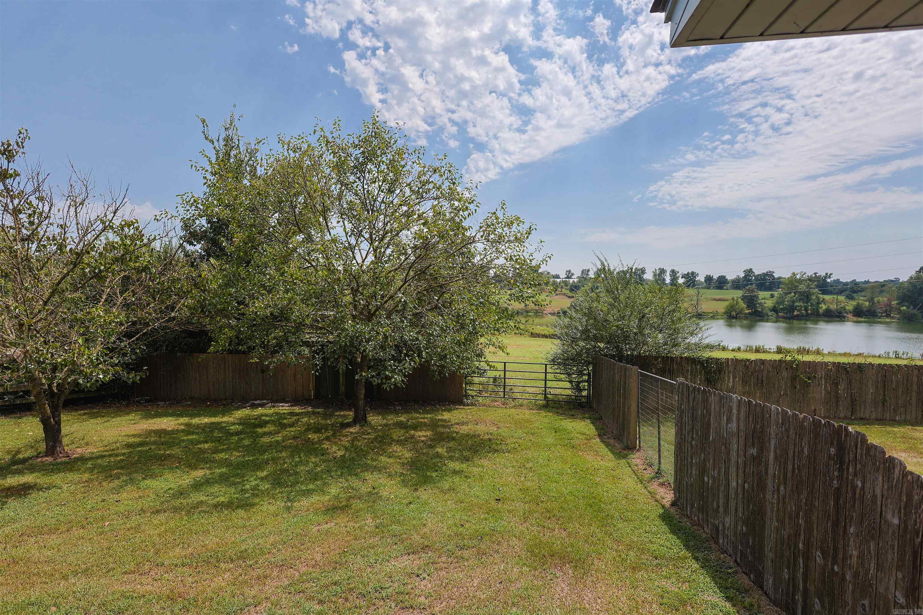 1236 HWY 84  Umpire, AR