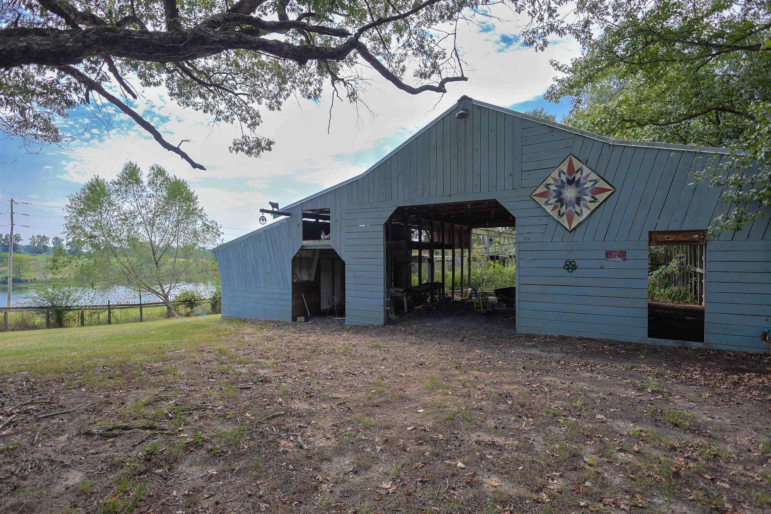 1236 HWY 84  Umpire, AR