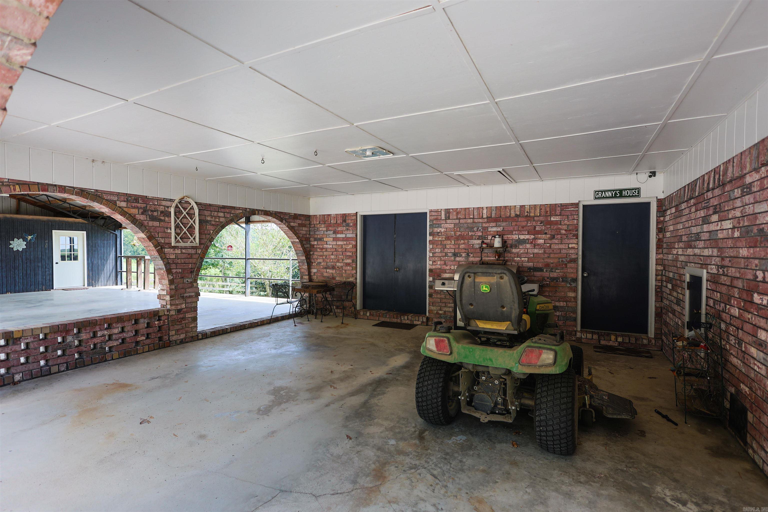 1236 HWY 84  Umpire, AR