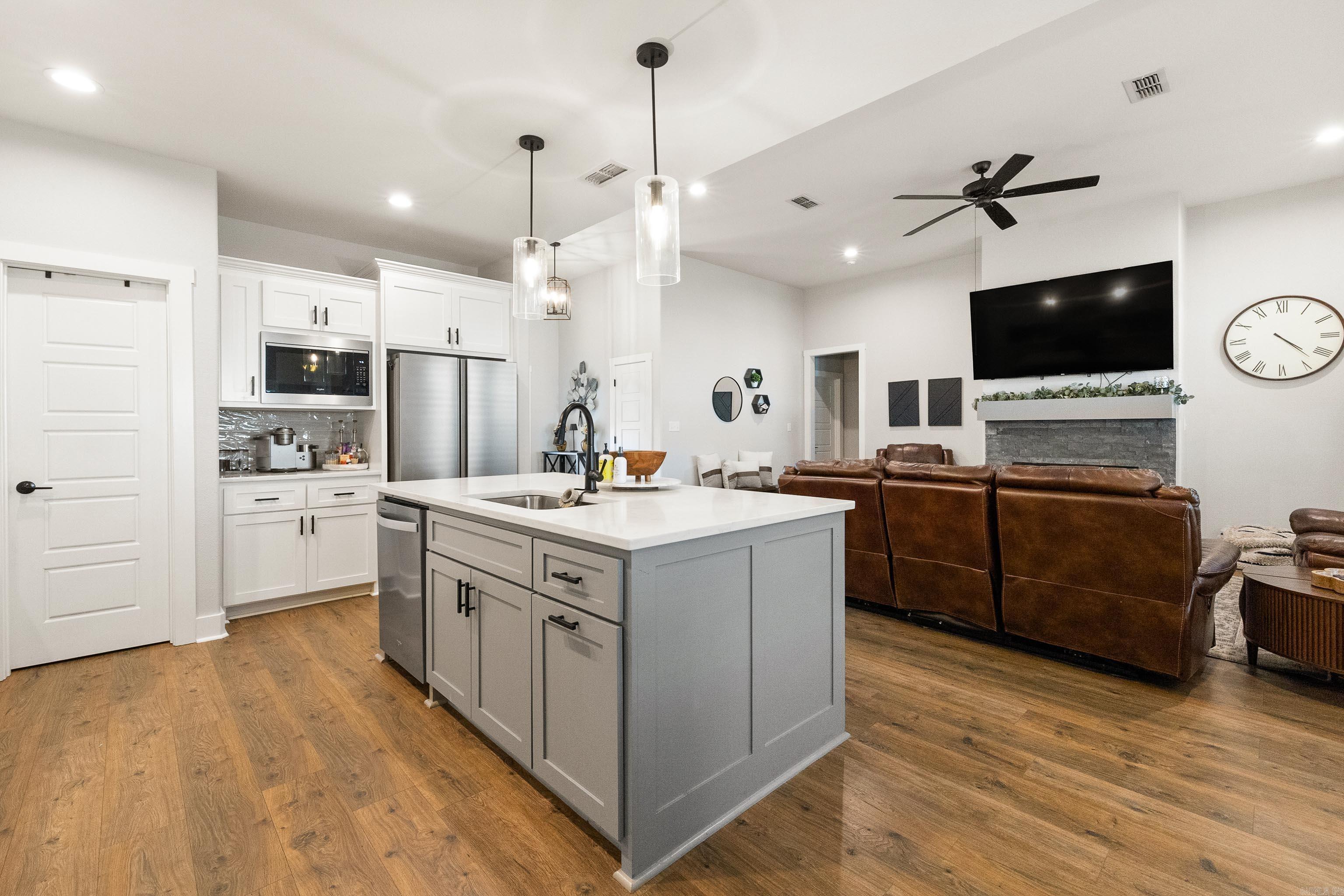 6000 Zumbehl Cove Benton, AR 72019