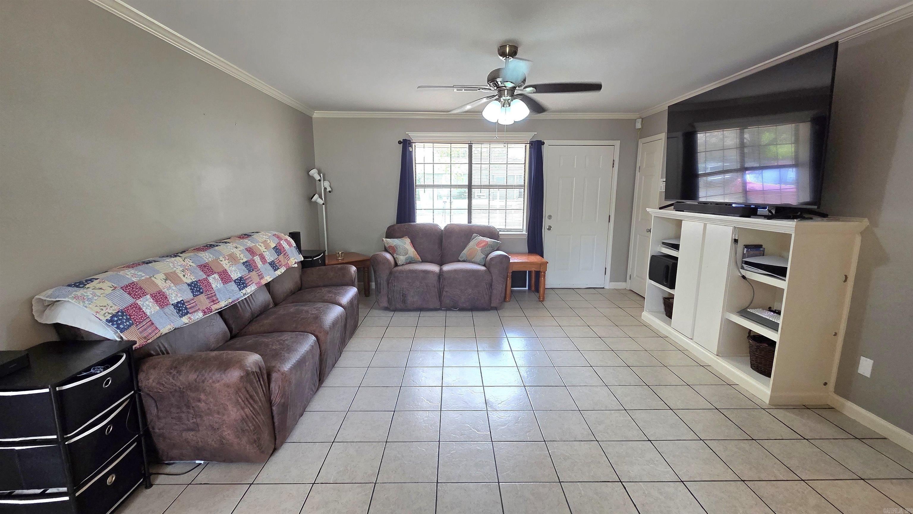 32 Mcarthur Dr — photo 2