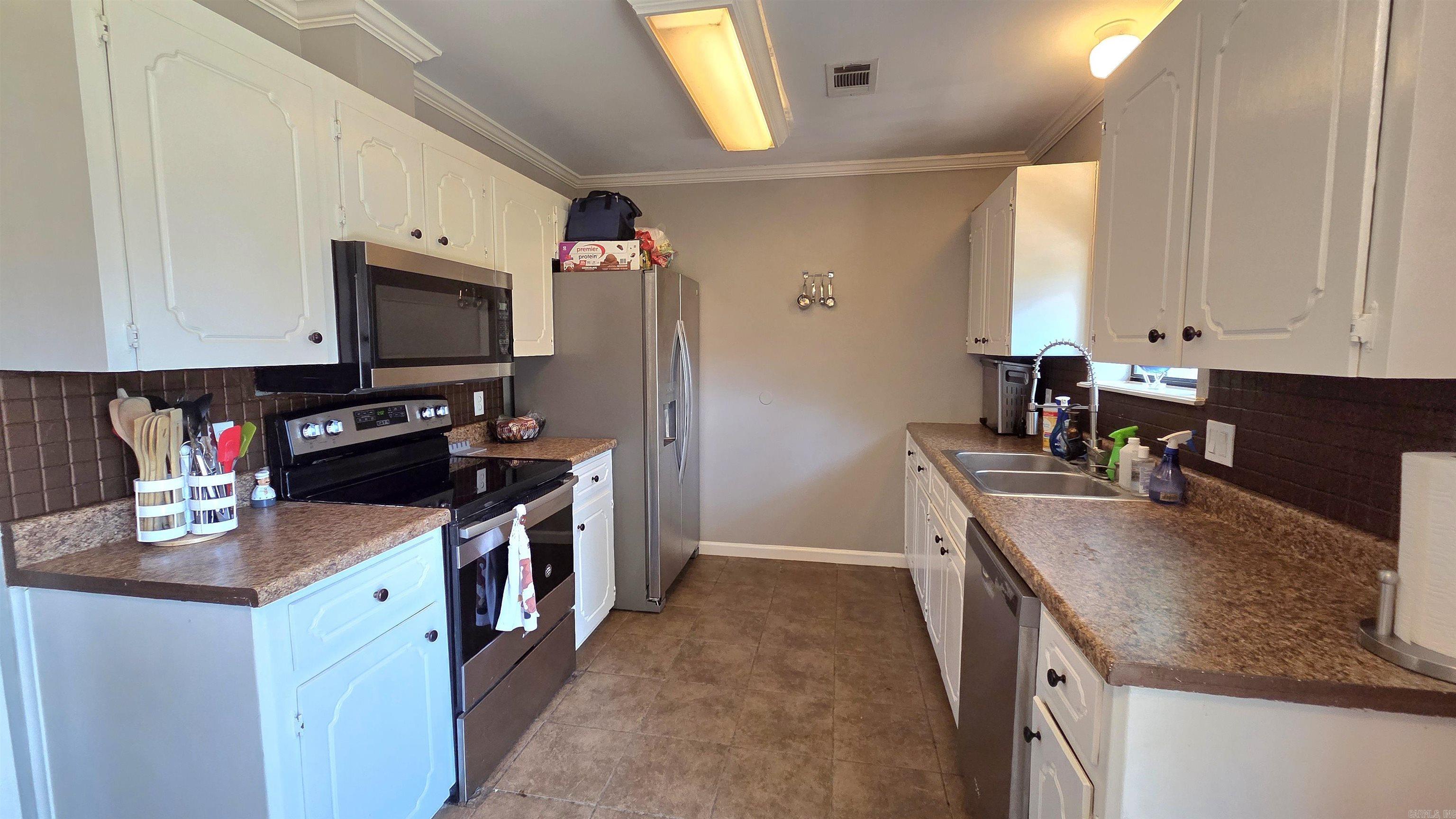 32 Mcarthur Dr — photo 5