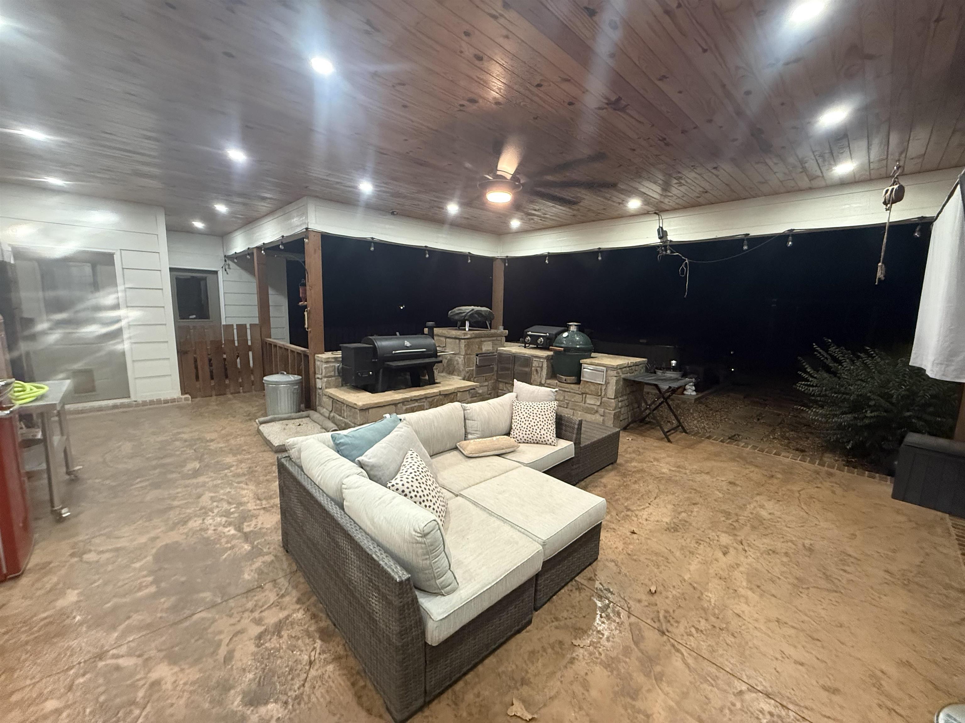 549 S Wiggins Dr Paris, AR 72855