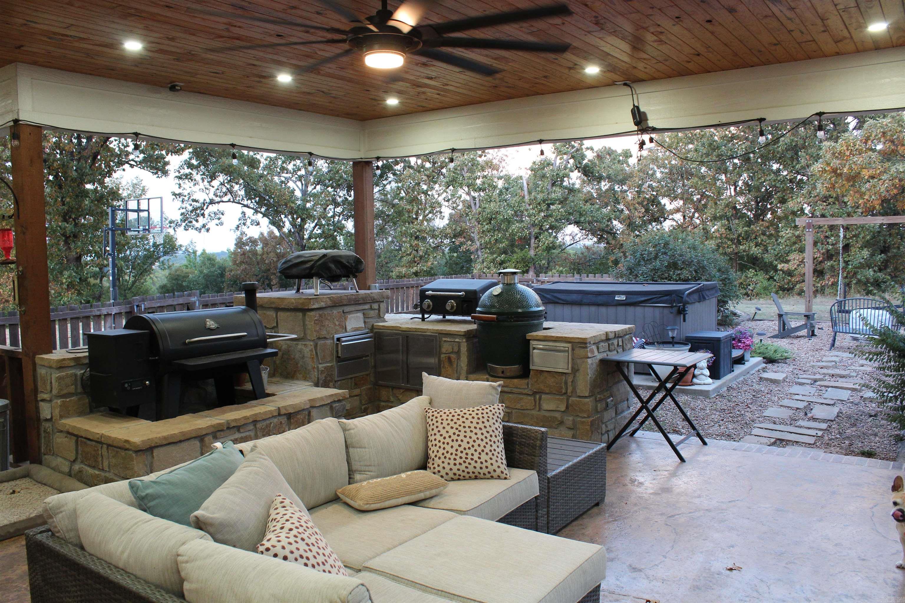 549 S Wiggins Dr Paris, AR 72855