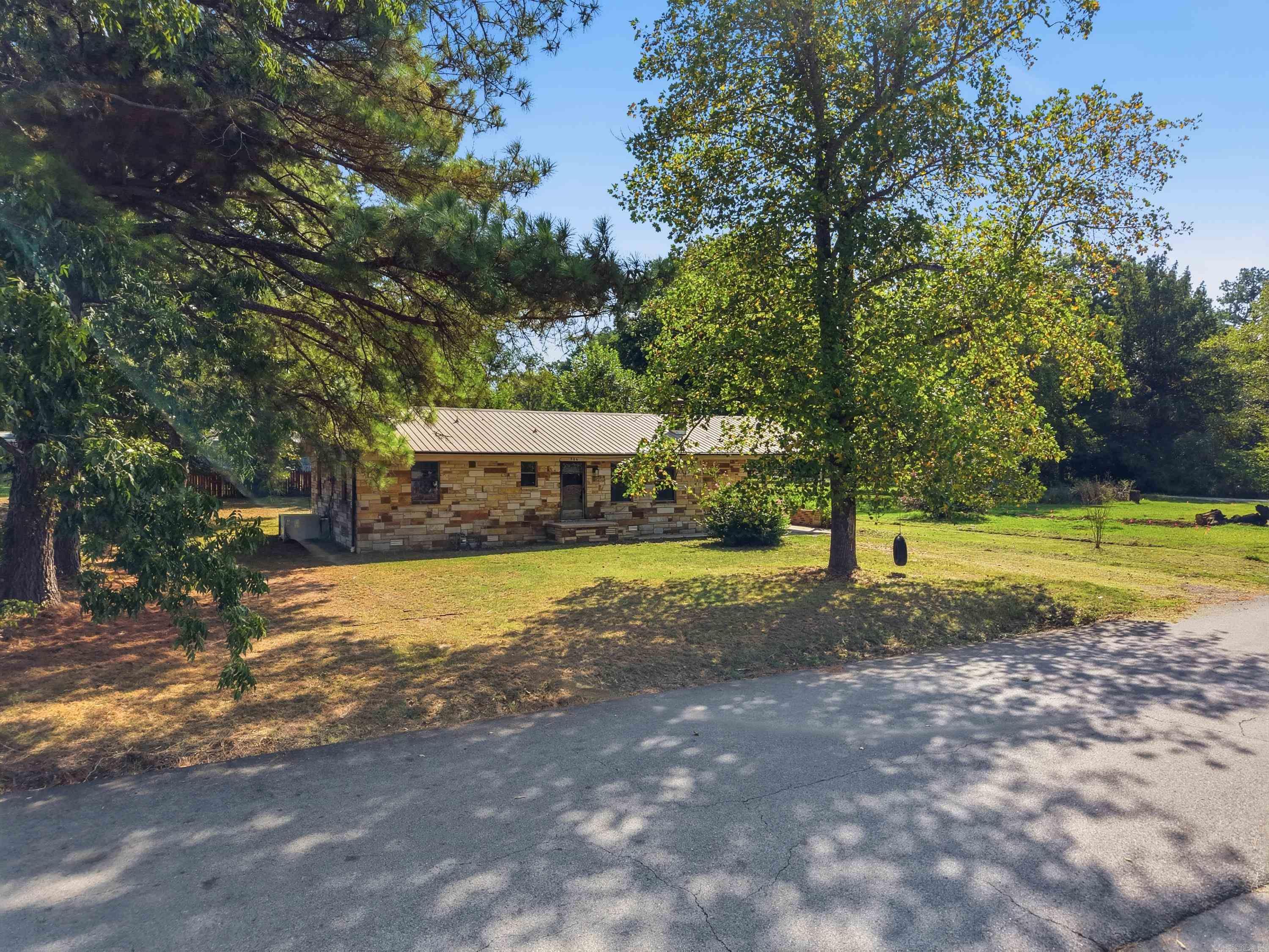 906 2nd  Pangburn, AR