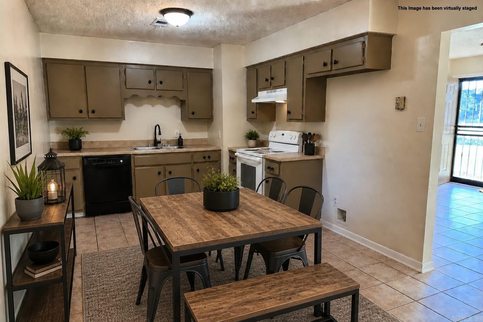 5402 Johnwood  Jonesboro, AR