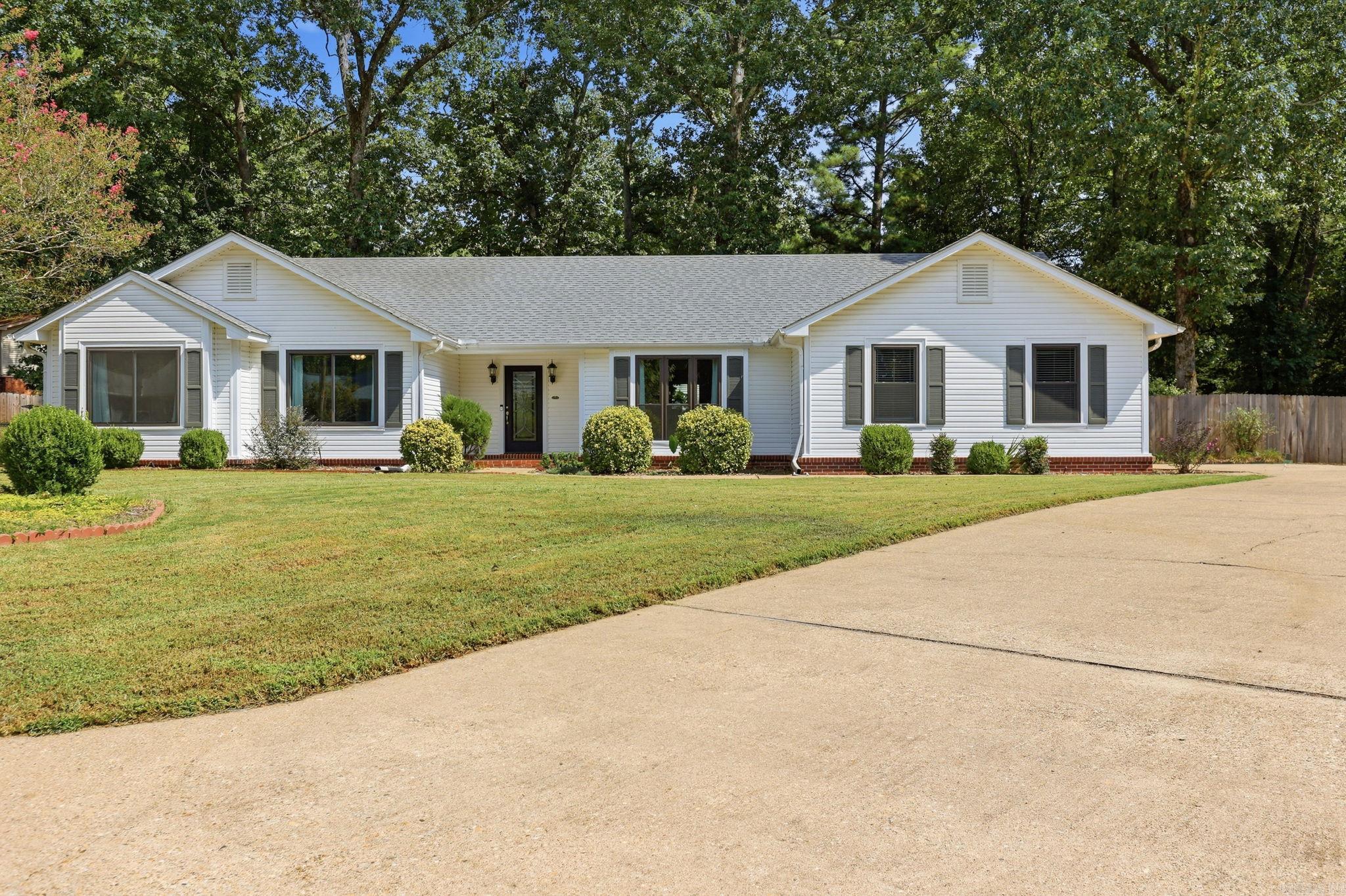 2521 Hickorynut Court Little Rock, AR 72211