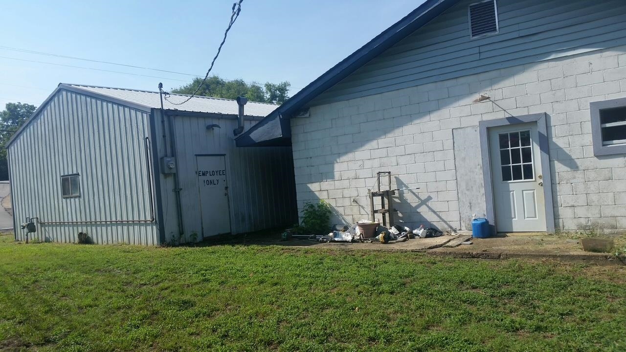 611 Hwy 56