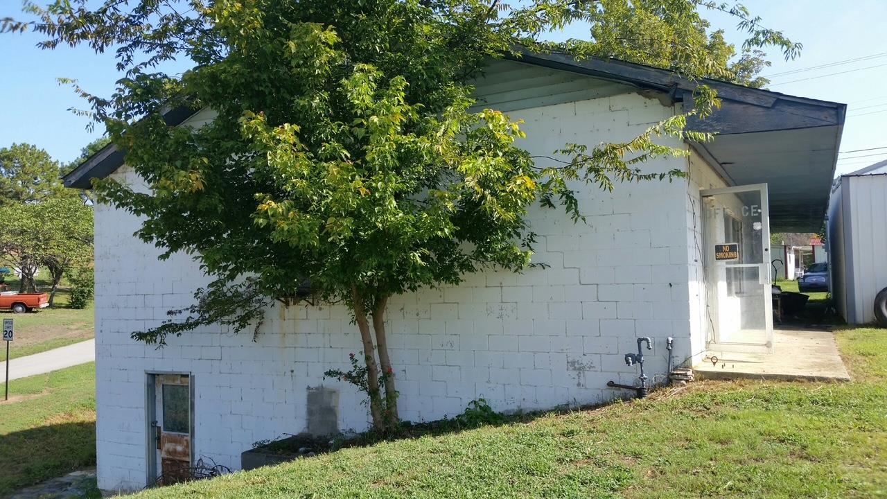611 Hwy 56