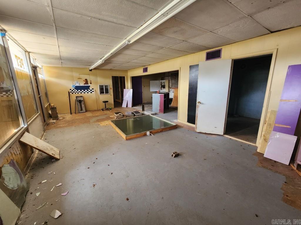 906 John Harden Drive — photo 3