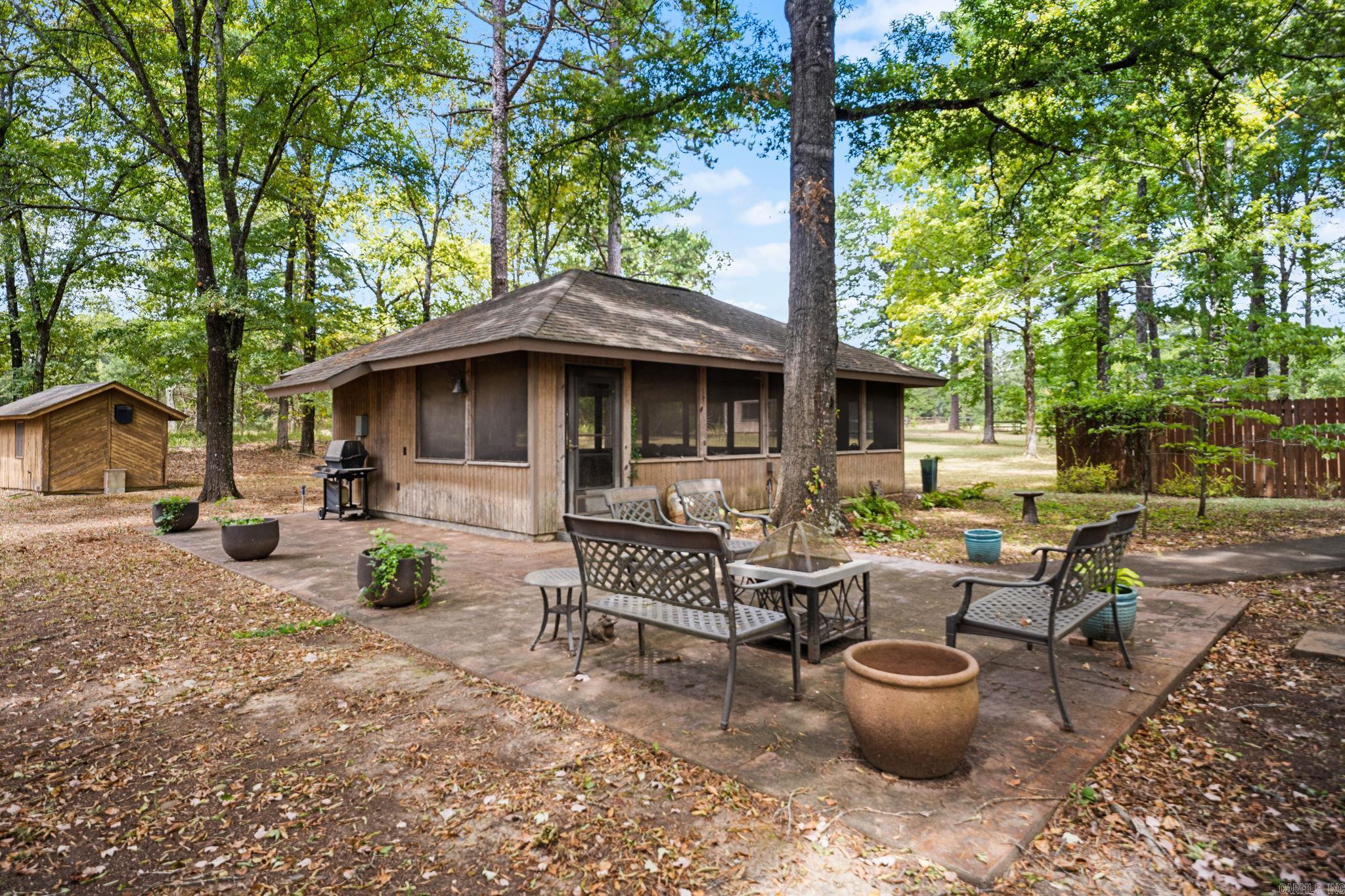 13717 Bringle Creek Road Bigelow, AR 72016
