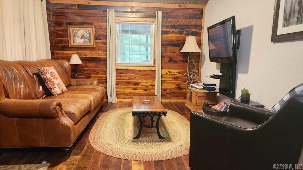 47 Uphill Trail Black Sprs., AR 71960-9999