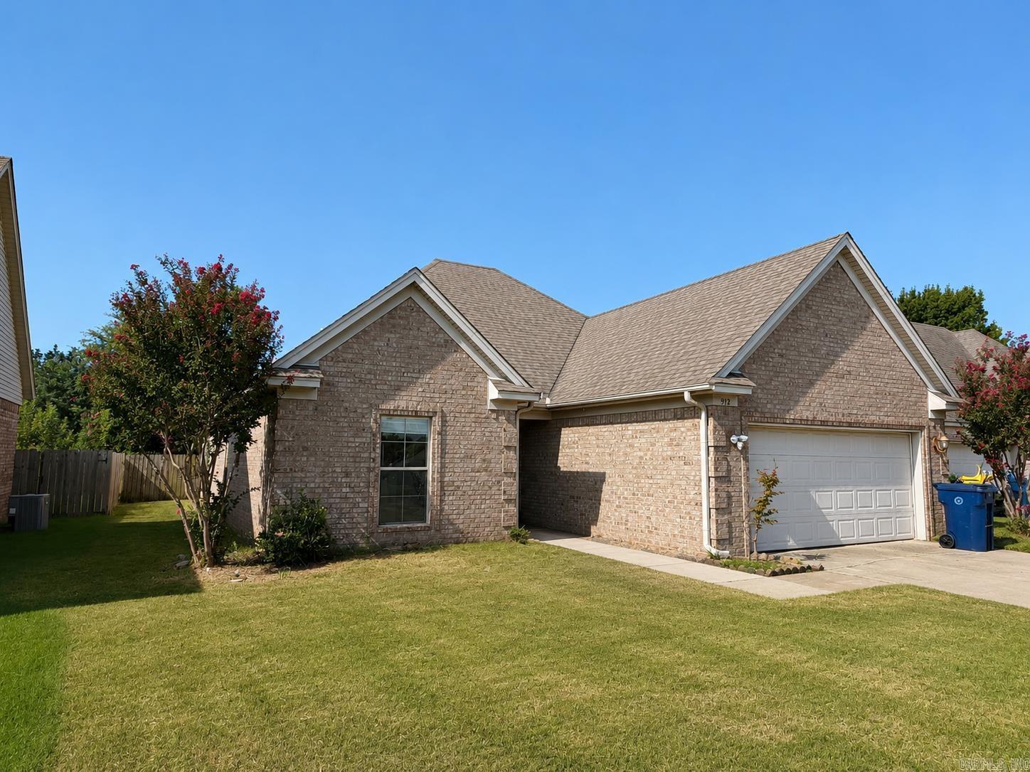 912 Neil Sain  Marion, AR