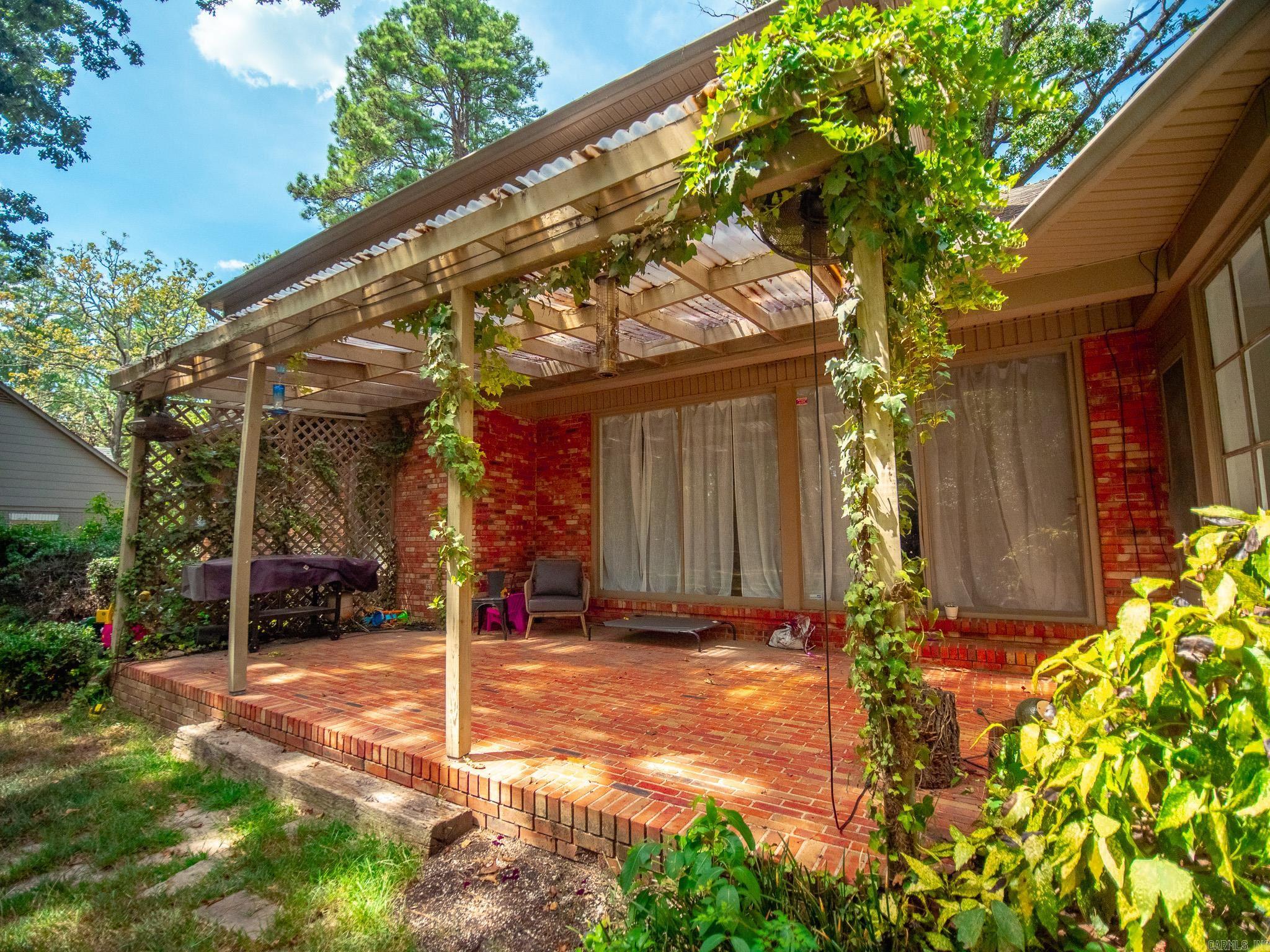5 Southern Pines Drive  Pine Bluff, AR