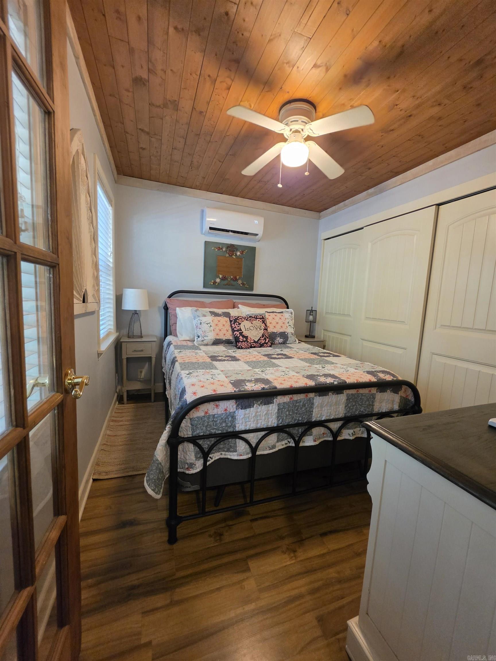 263 Cedar Wood  Clinton, AR