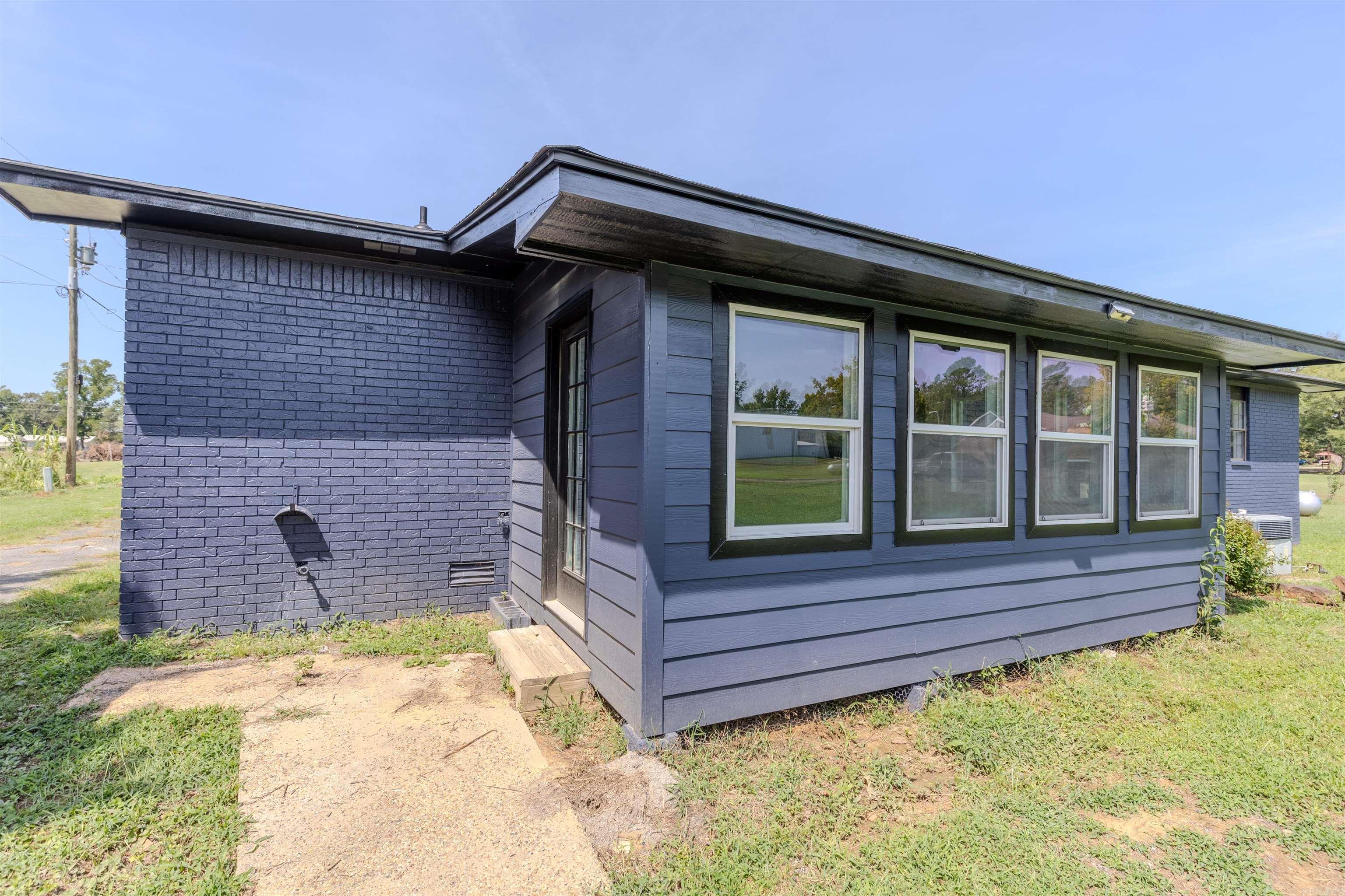 234 Peach  Houston, AR