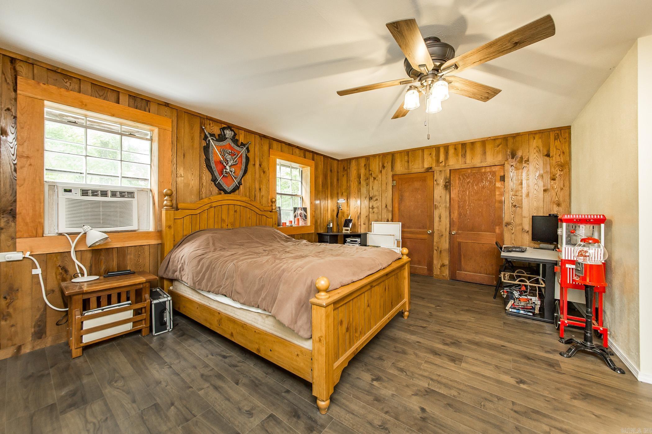 702 Ashwood  Clinton, AR