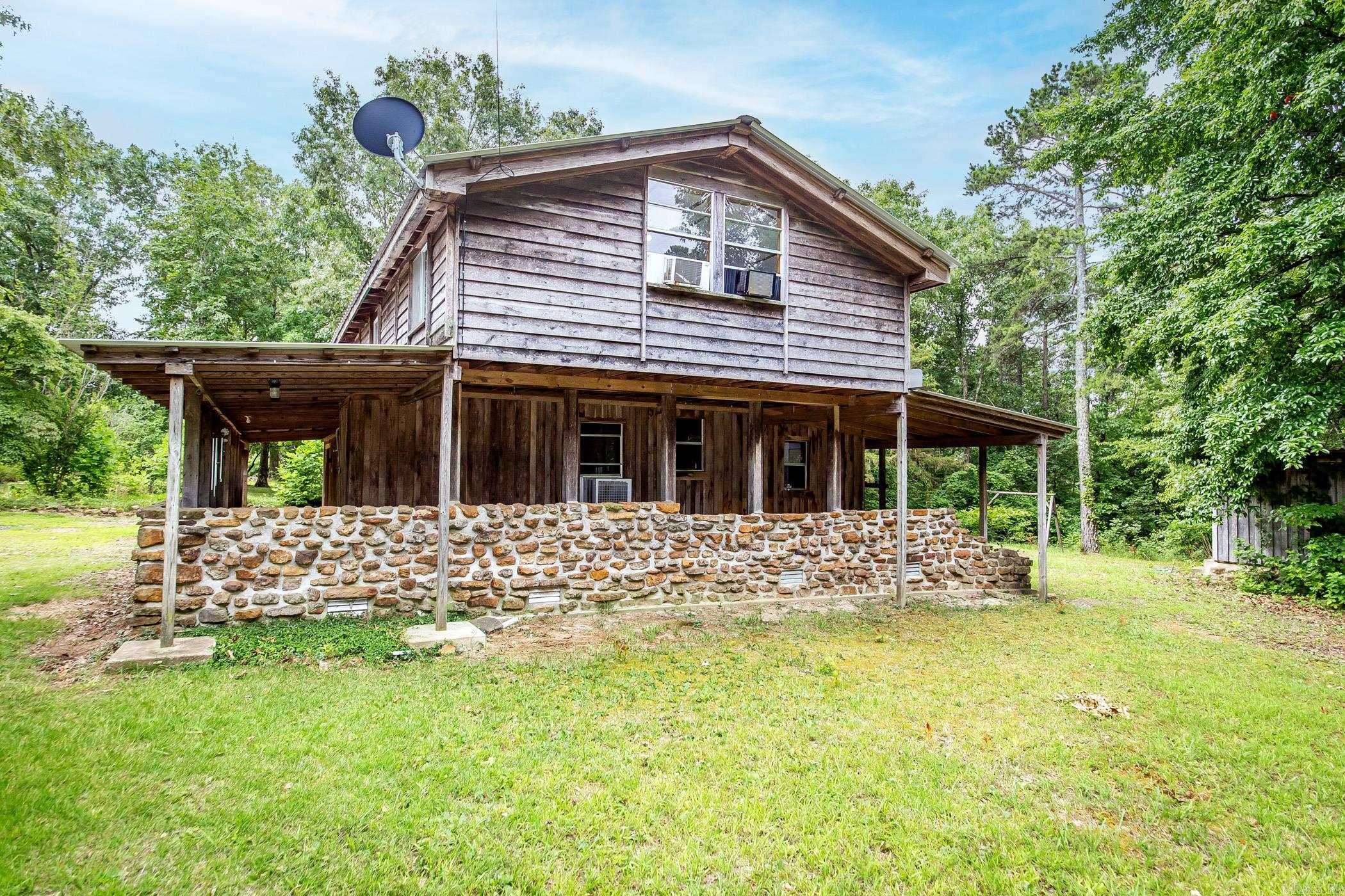 702 Ashwood  Clinton, AR