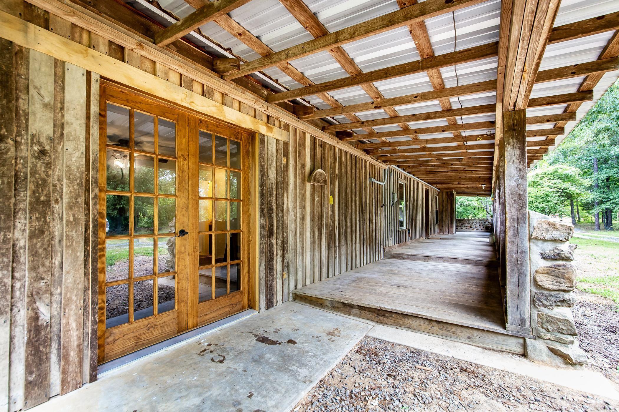 702 Ashwood  Clinton, AR
