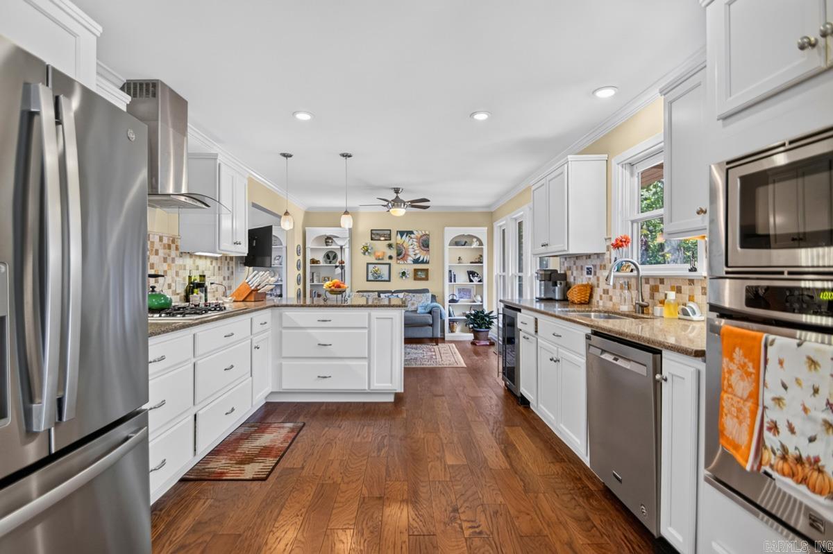12160 Southridge Drive Little Rock, AR 72212