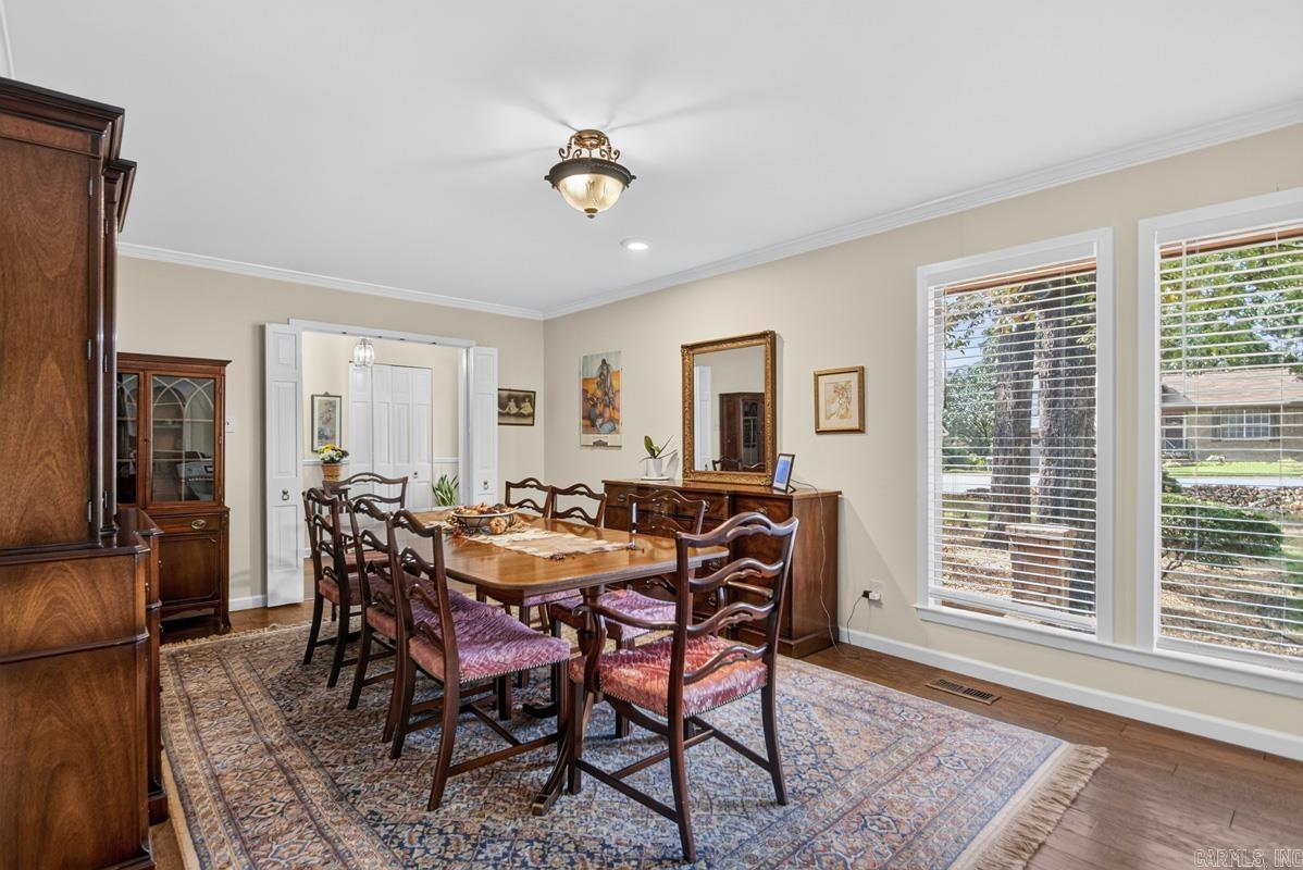 12160 Southridge Drive Little Rock, AR 72212
