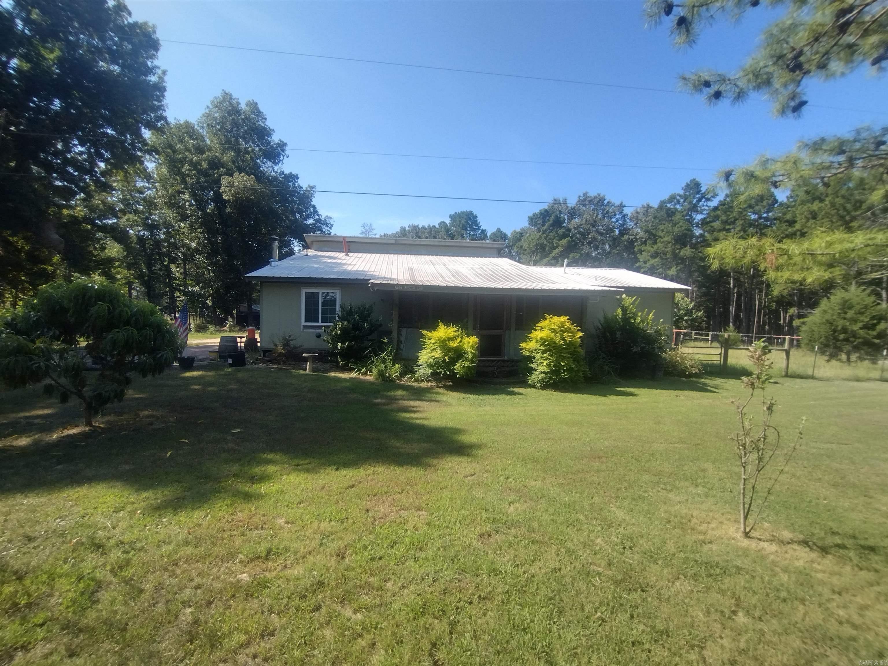767  Lane RD  Timbo, AR