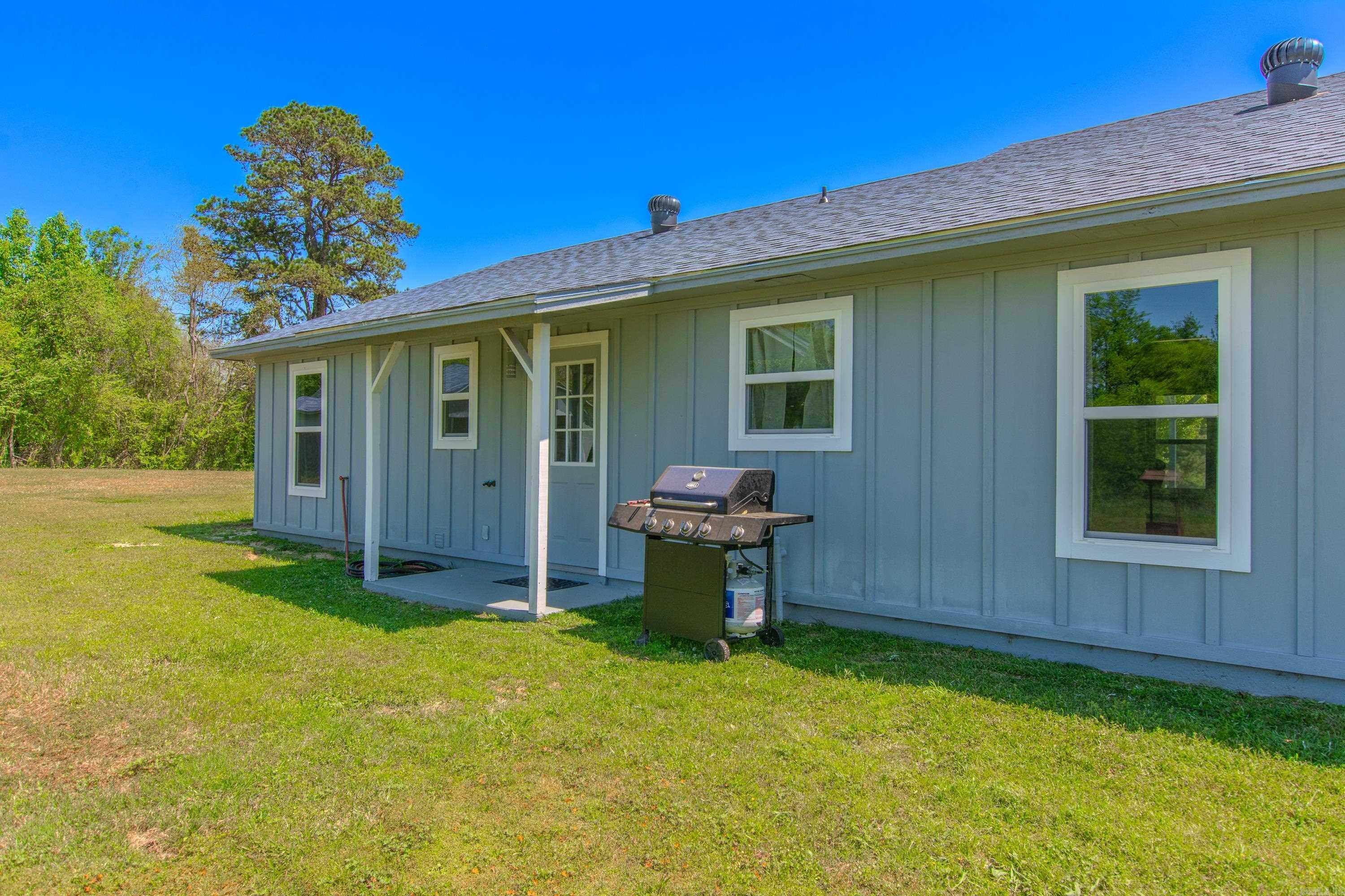 17 S Highway 369  Newhope, AR