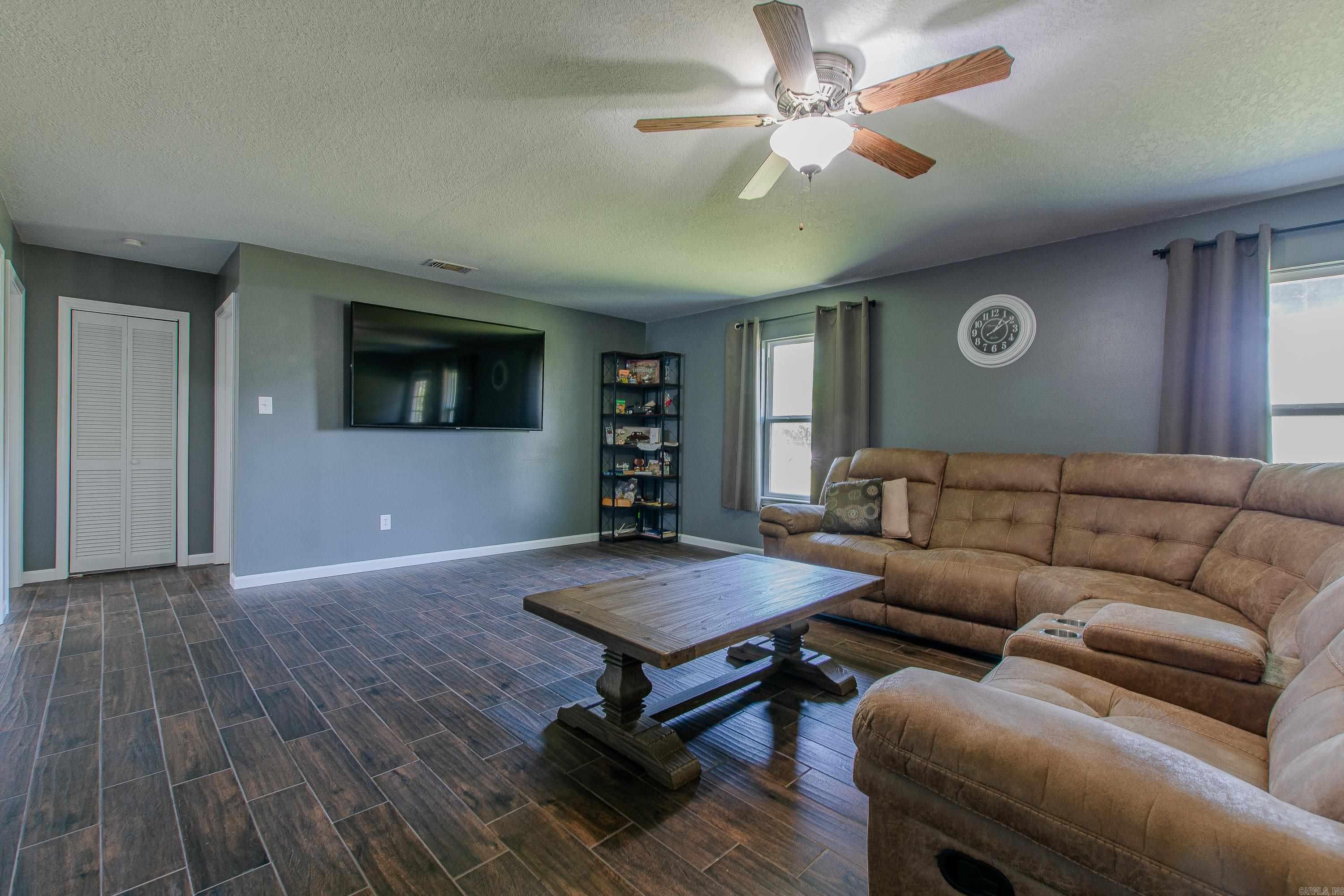17 S Highway 369  Newhope, AR
