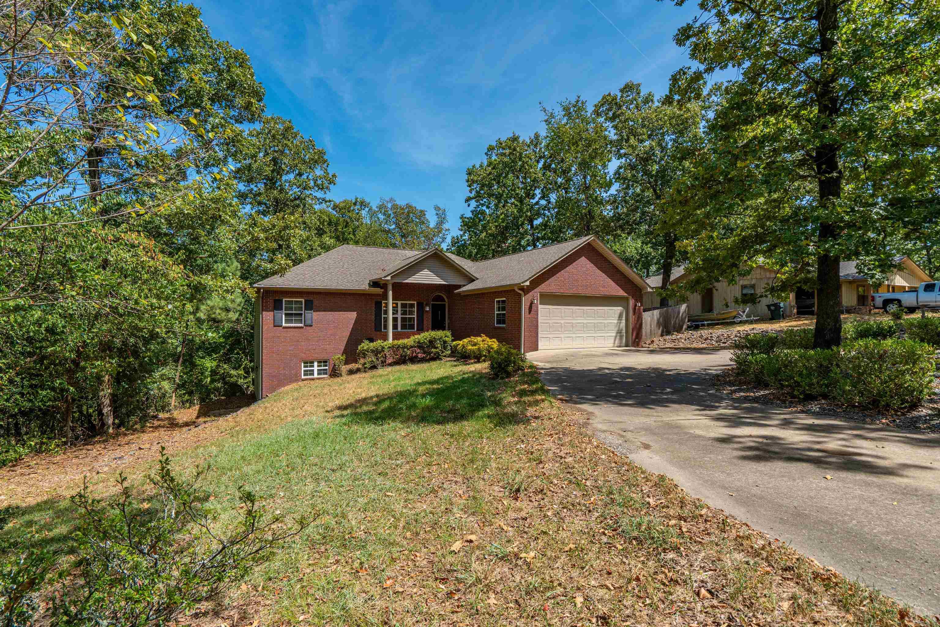 122 Grand Ridge Hot Springs, AR 71901