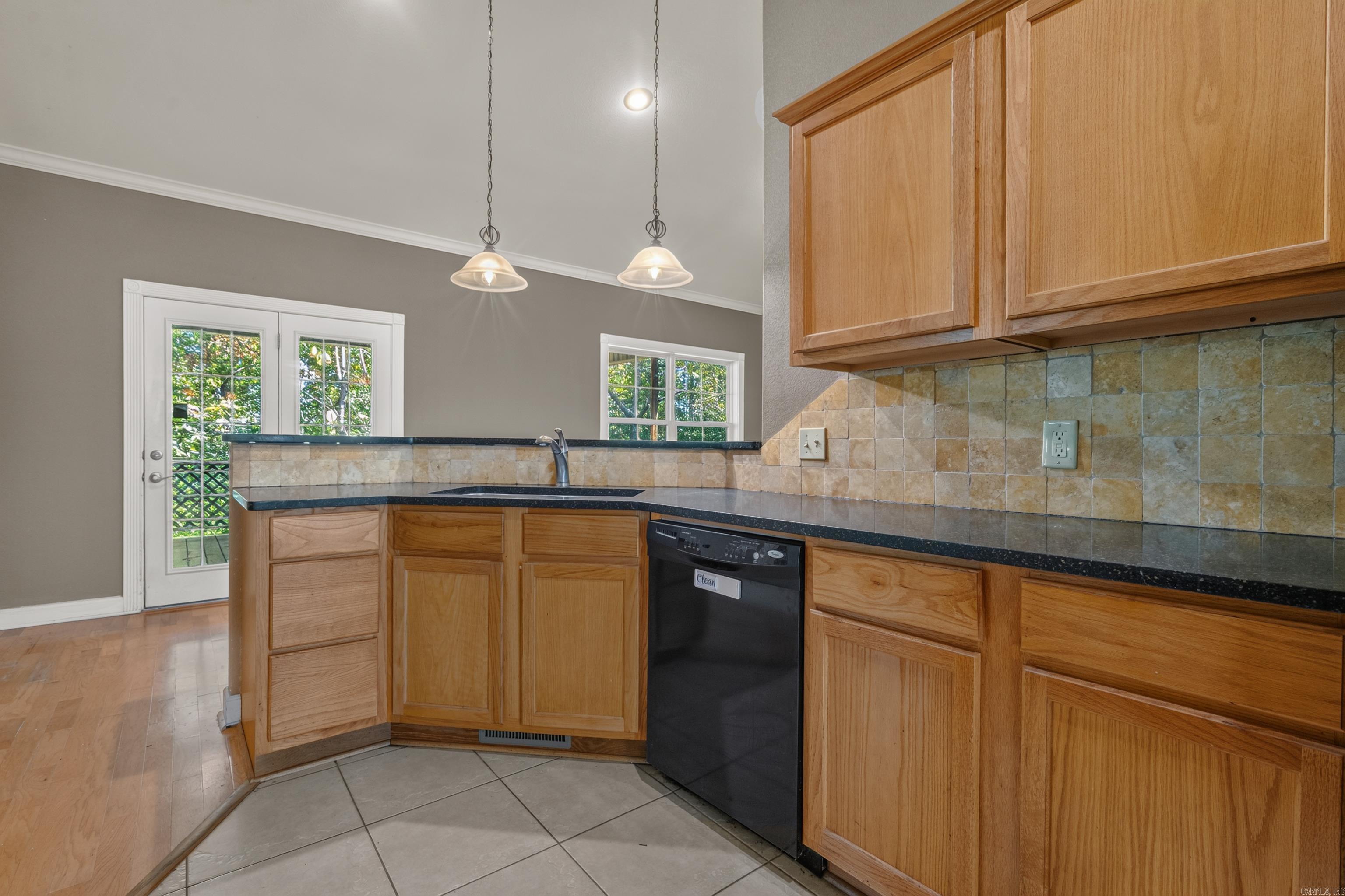 122 Grand Ridge Hot Springs, AR 71901
