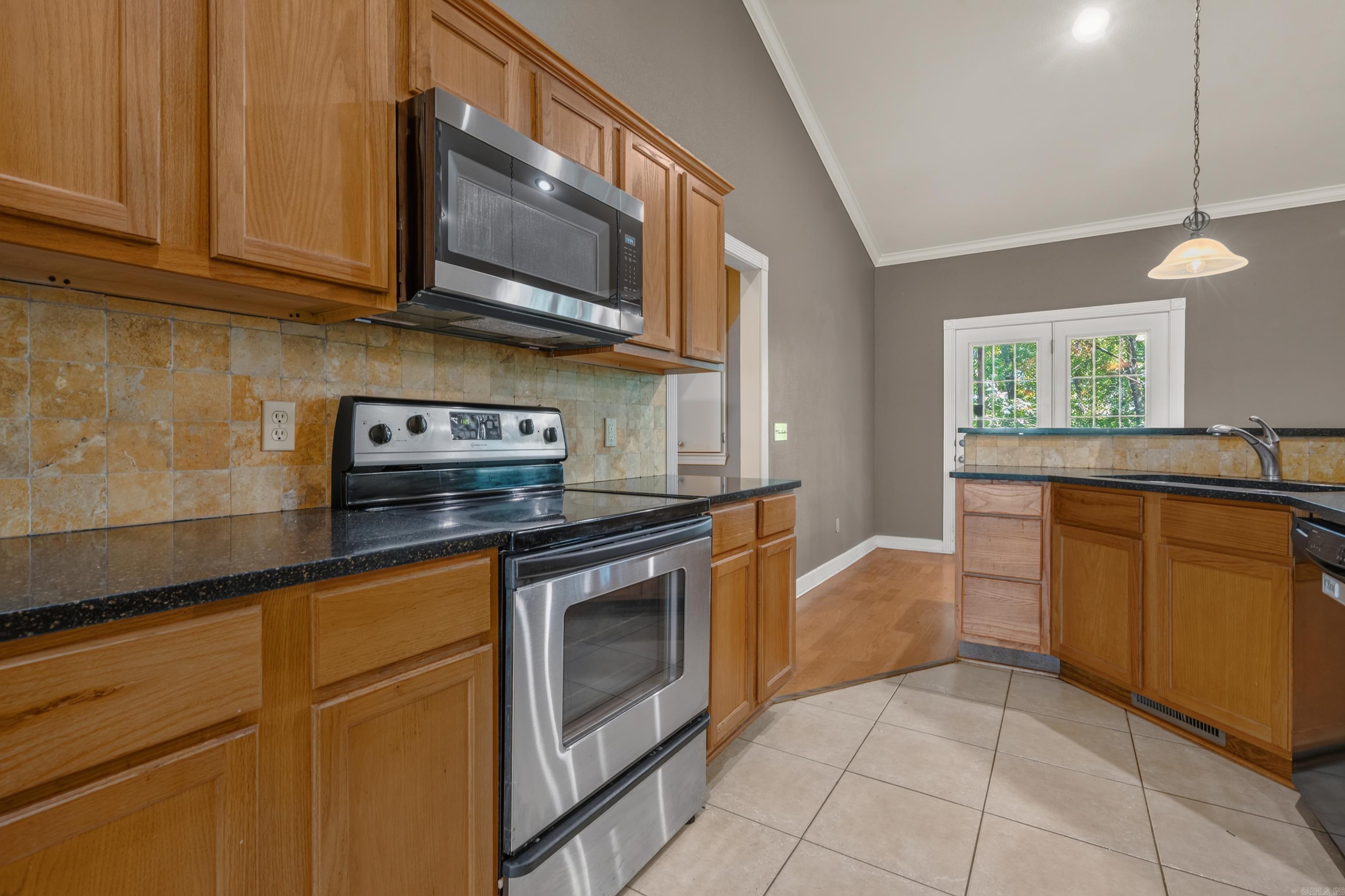 122 Grand Ridge Hot Springs, AR 71901