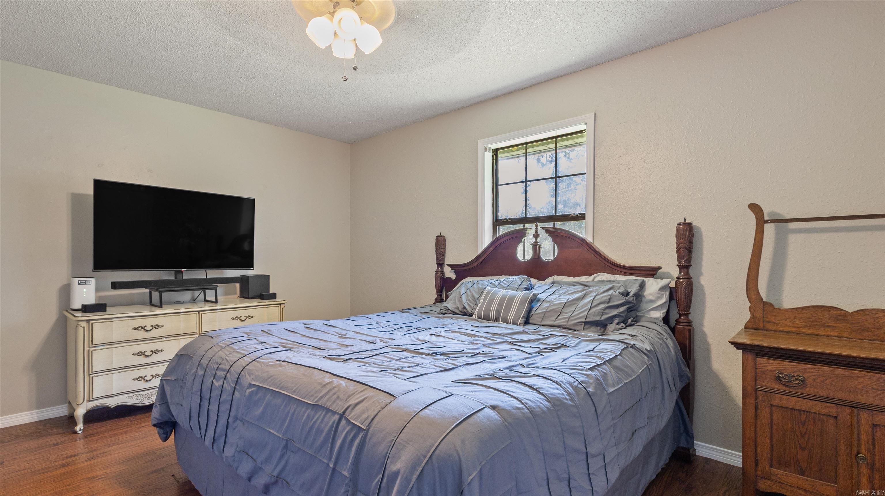 1070 CR 3772 Queen City, TX 75503