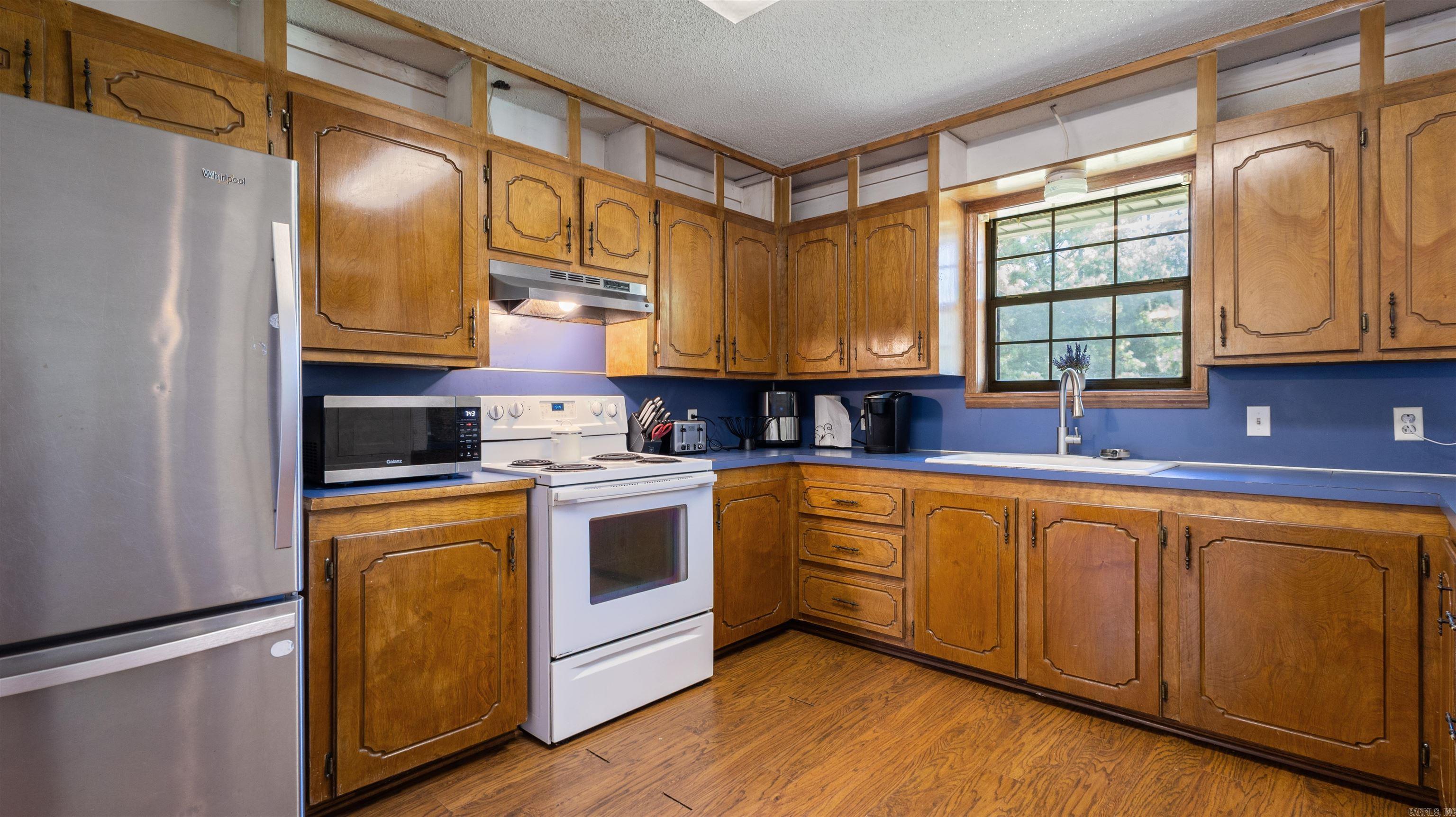 1070 CR 3772 Queen City, TX 75503