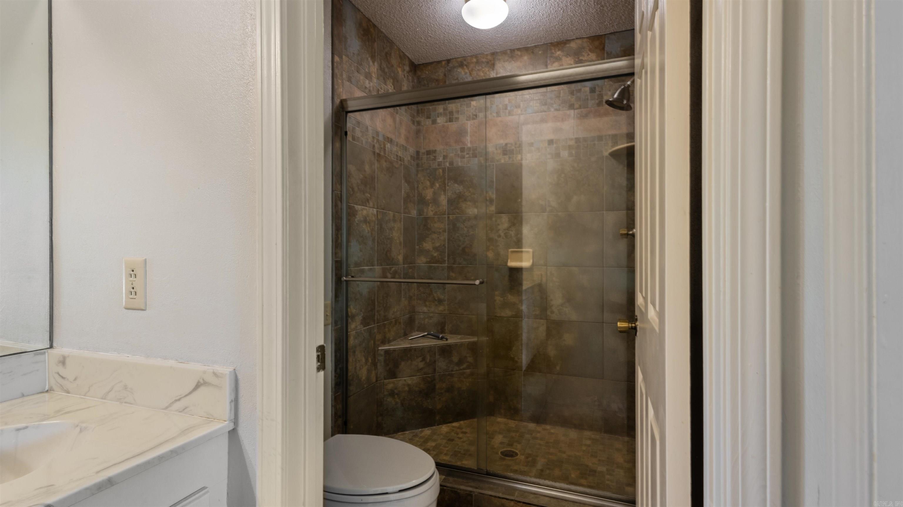 1070 CR 3772 Queen City, TX 75503