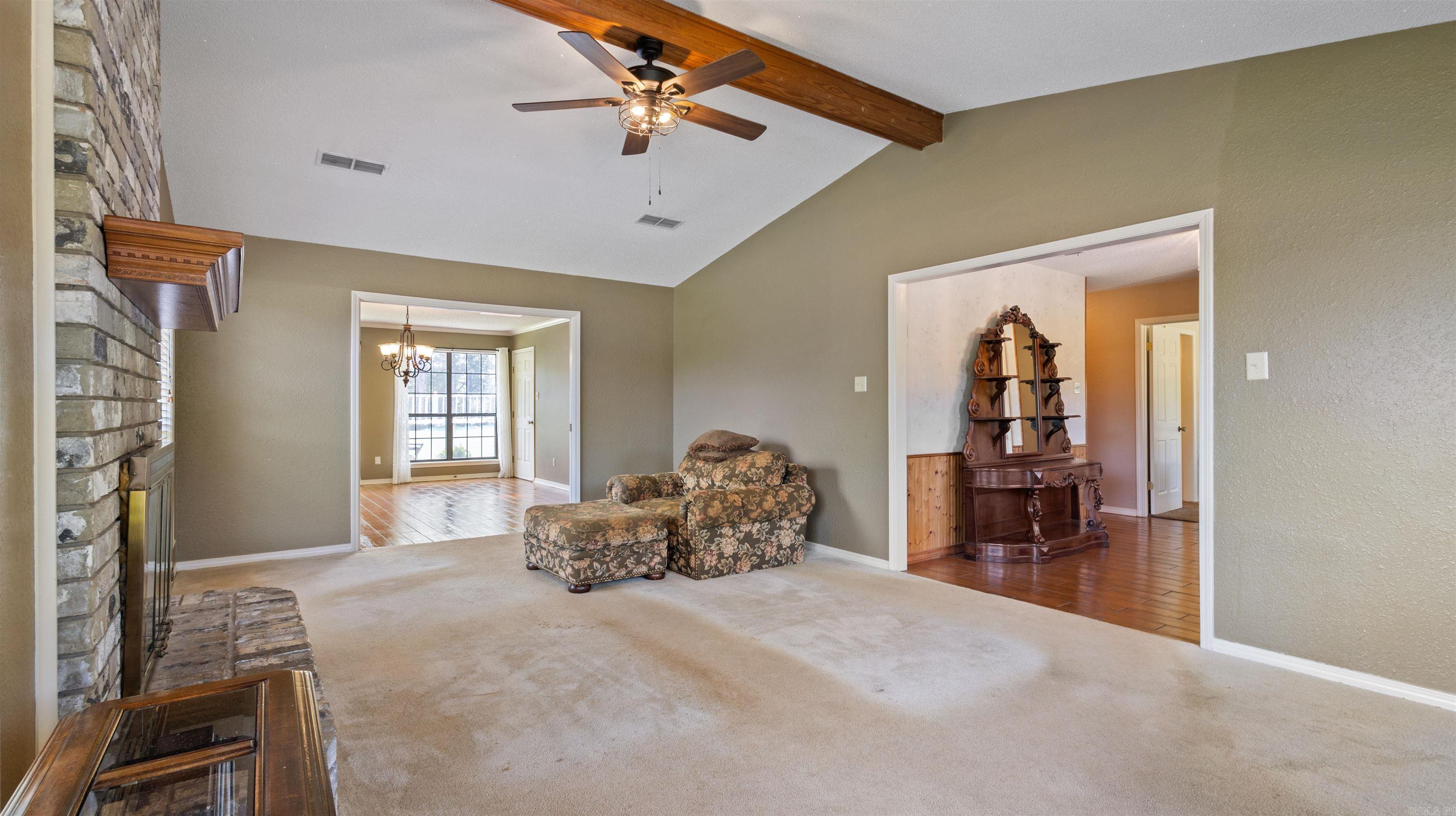 1070 CR 3772 Queen City, TX 75503