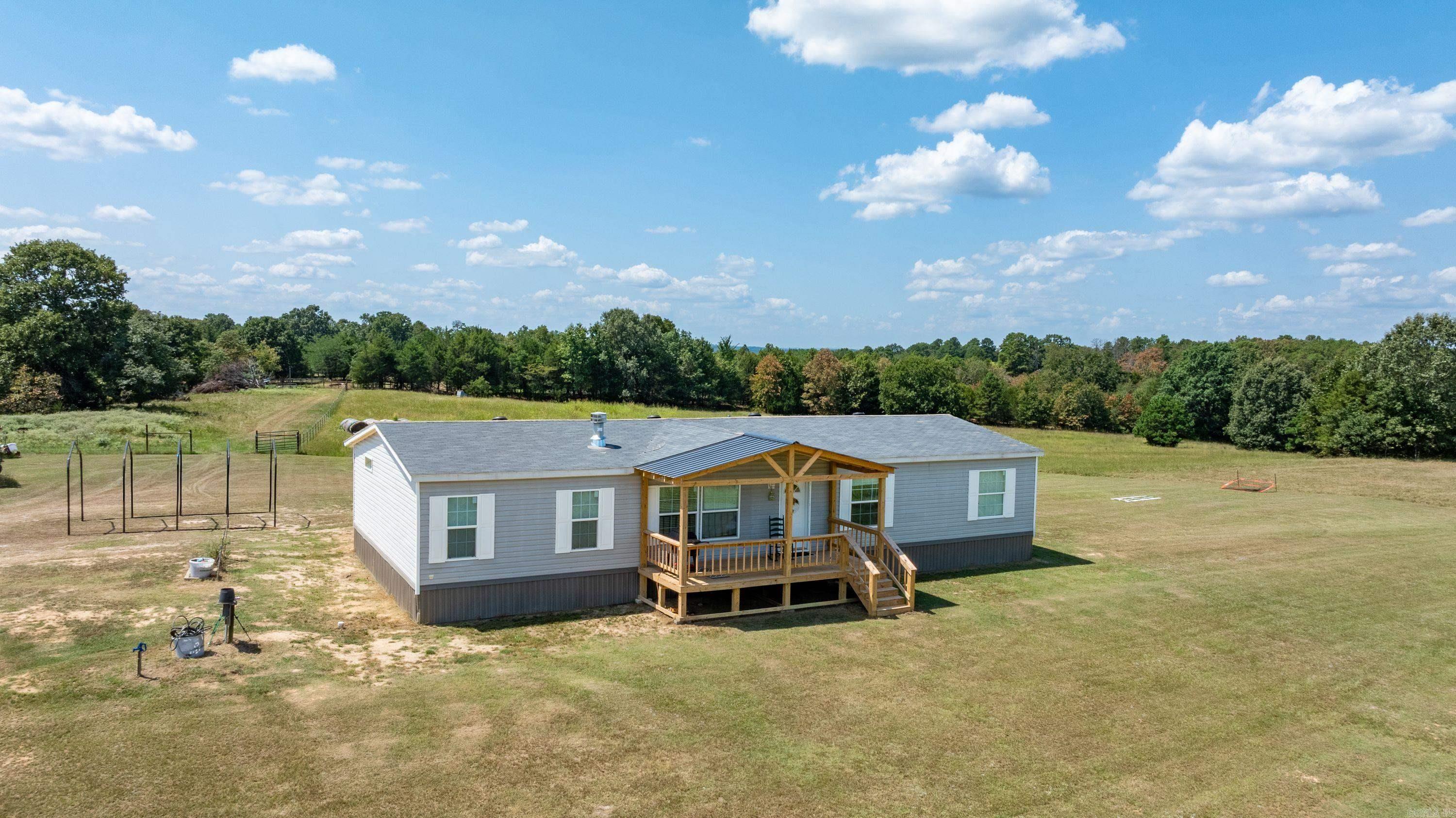56 Peter Martin Hill Rd Cave City, AR 72521