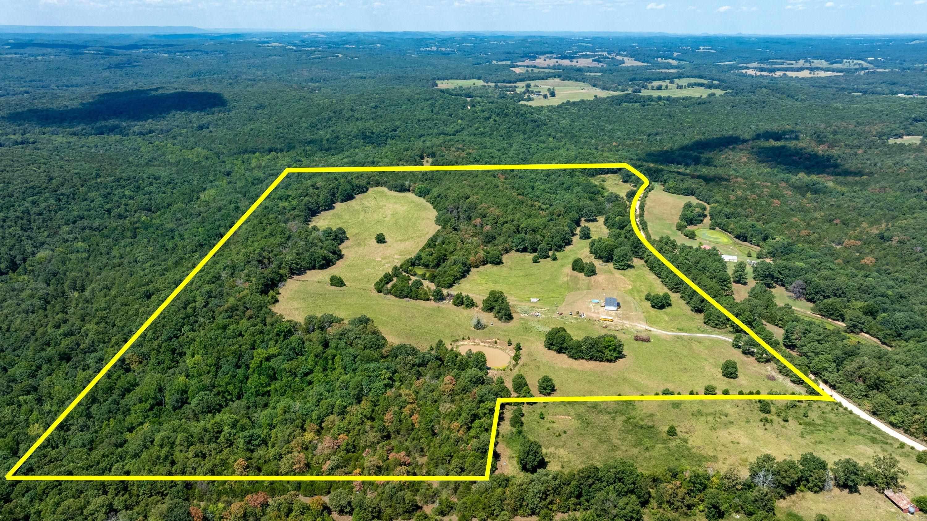 56 Peter Martin Hill Rd Cave City, AR 72521