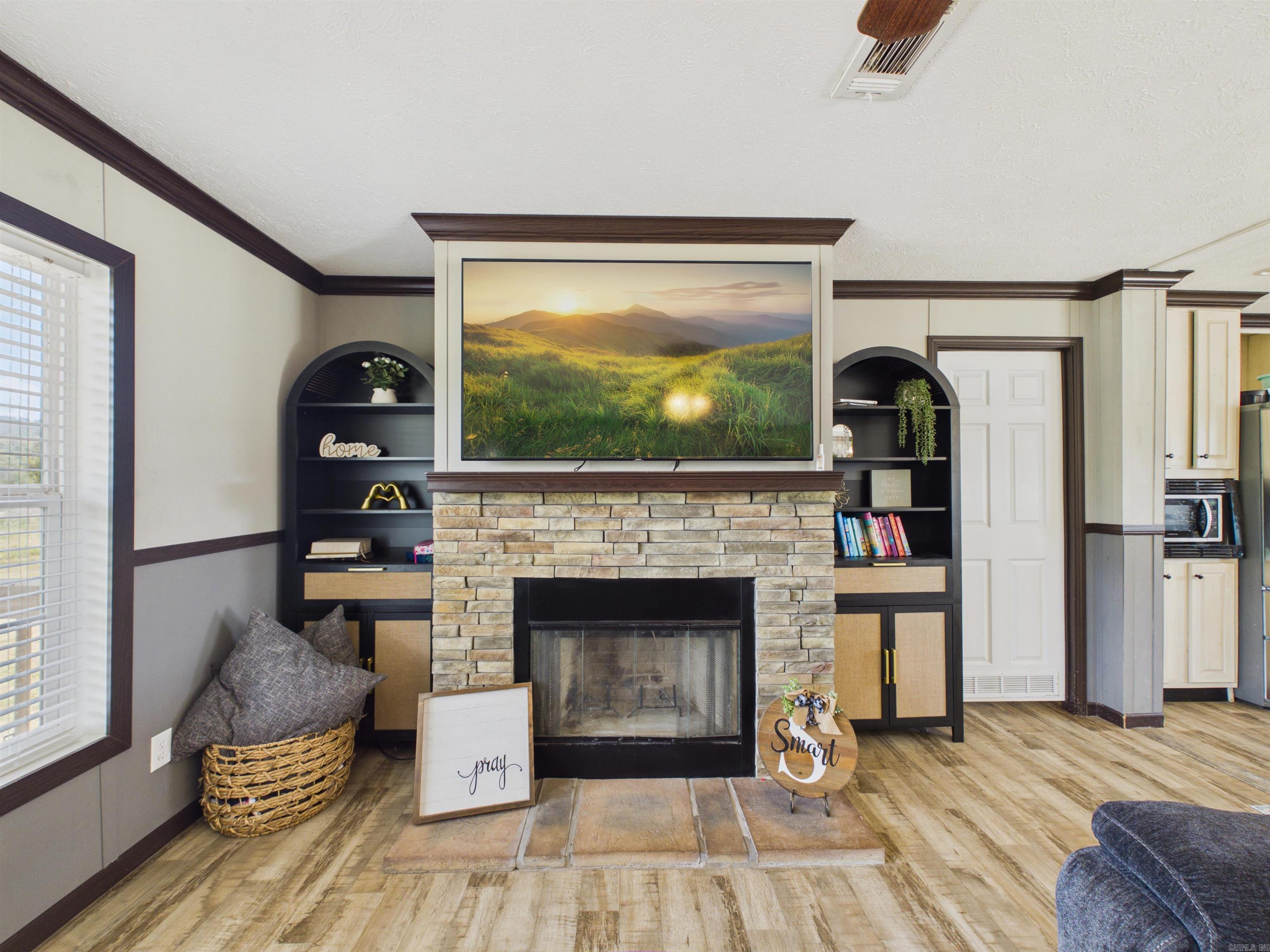 56 Peter Martin Hill Rd Cave City, AR 72521