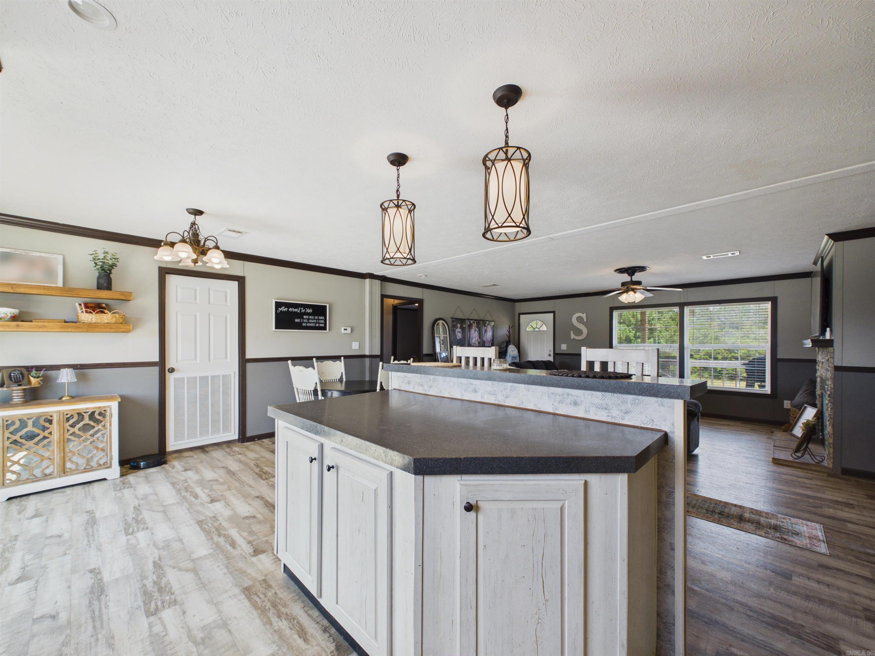 56 Peter Martin Hill Rd Cave City, AR 72521