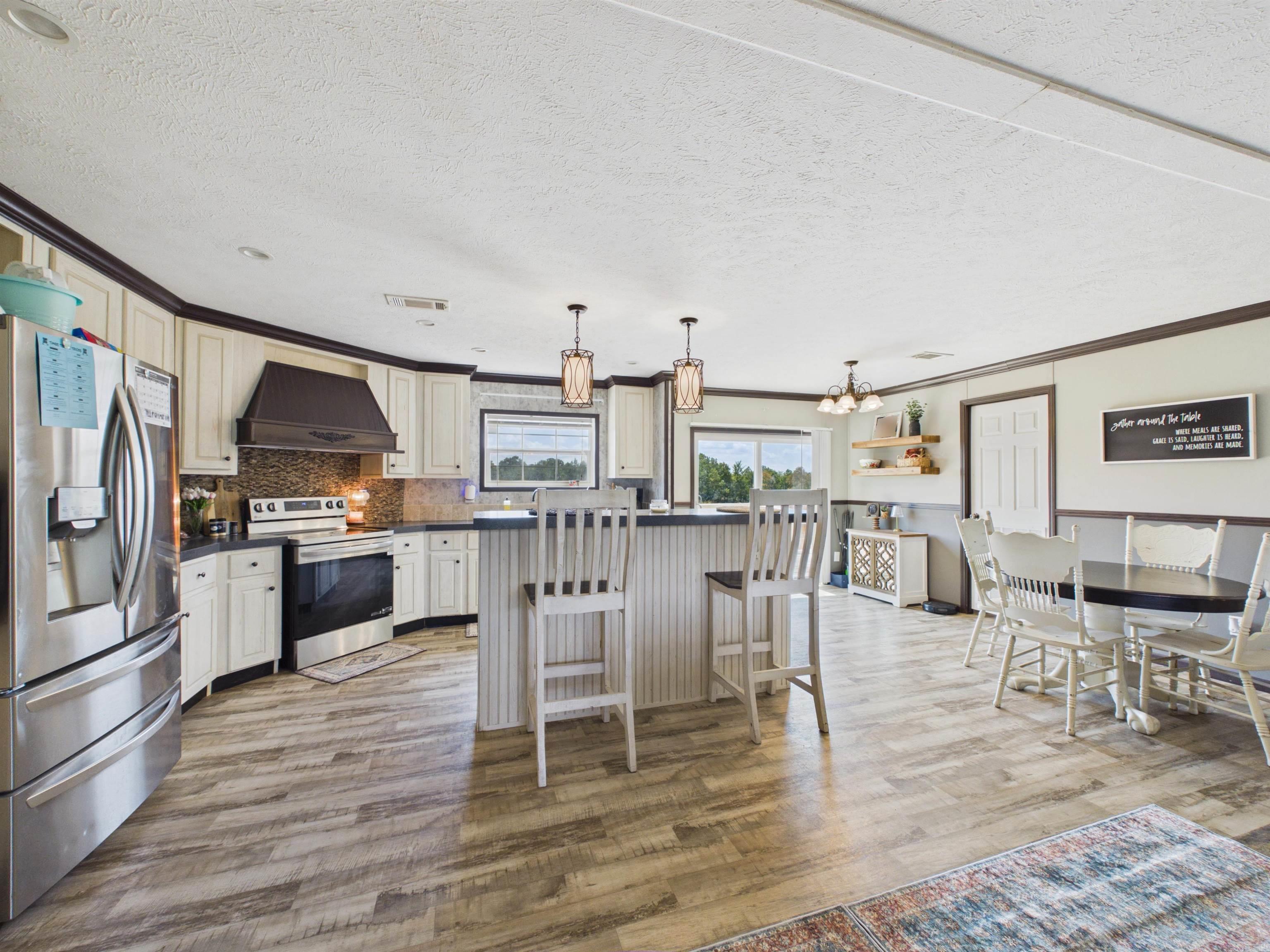 56 Peter Martin Hill Rd Cave City, AR 72521