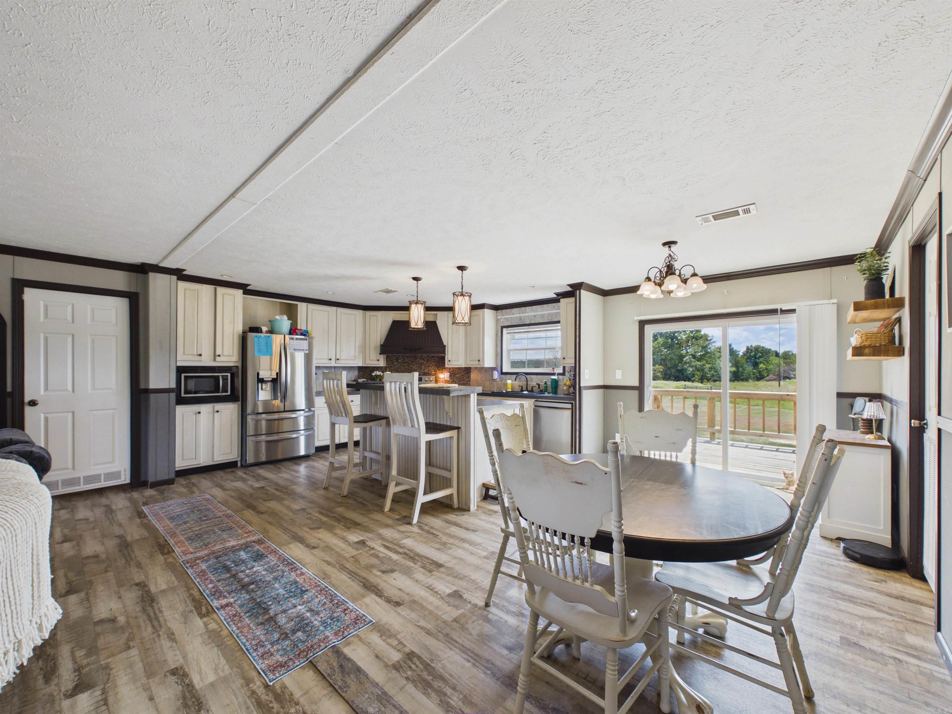56 Peter Martin Hill Rd Cave City, AR 72521