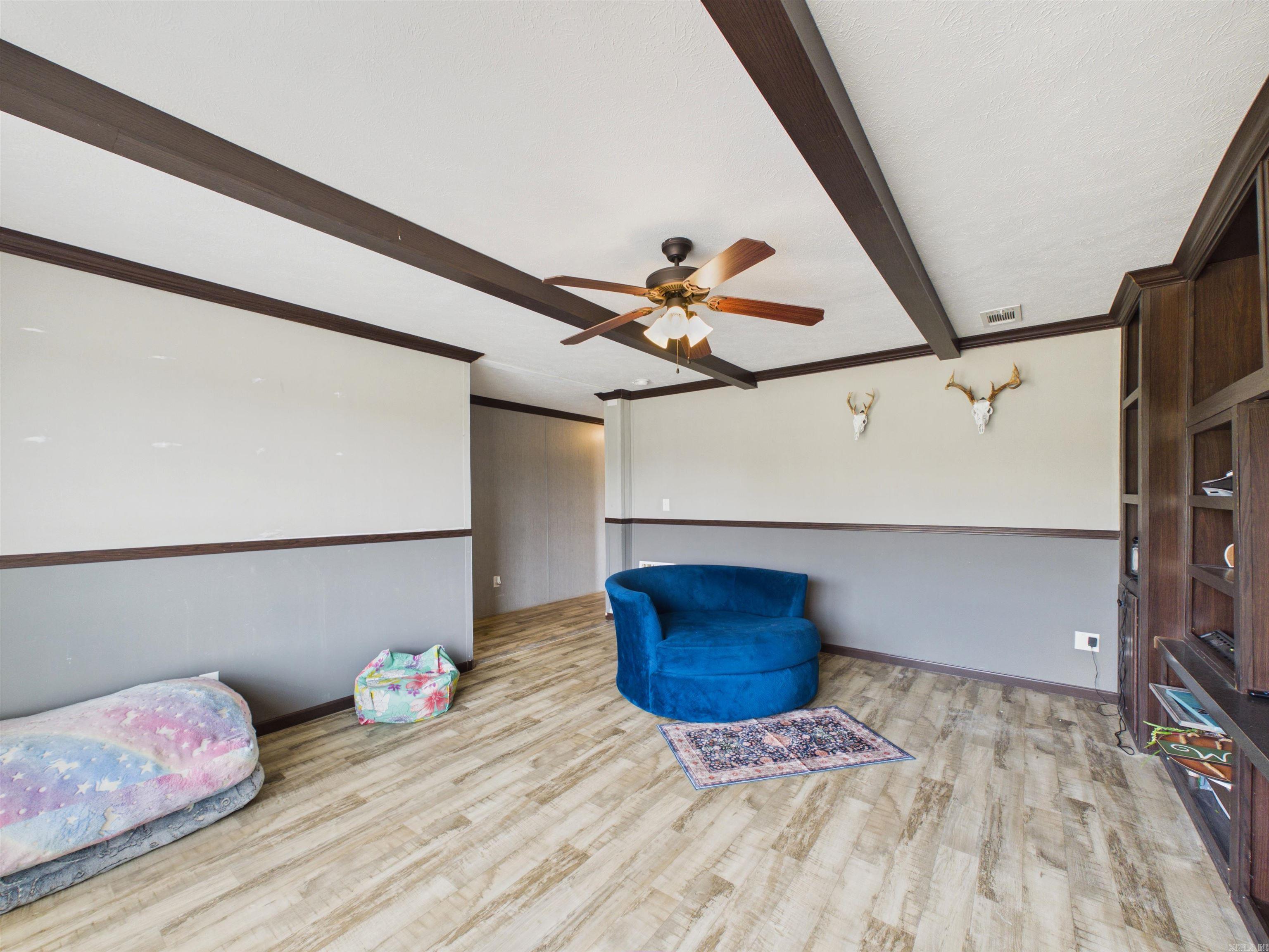 56 Peter Martin Hill Rd Cave City, AR 72521