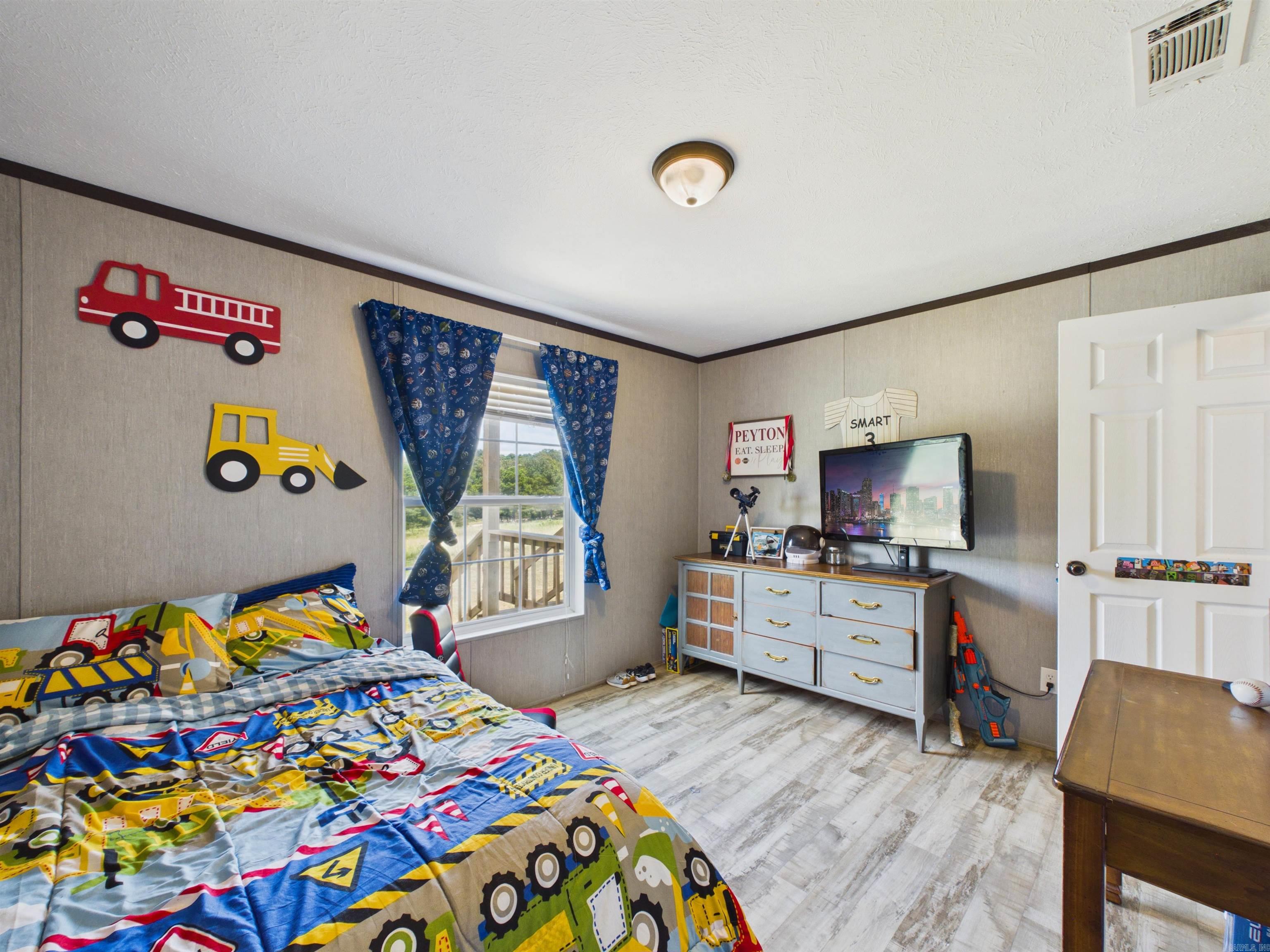 56 Peter Martin Hill Rd Cave City, AR 72521