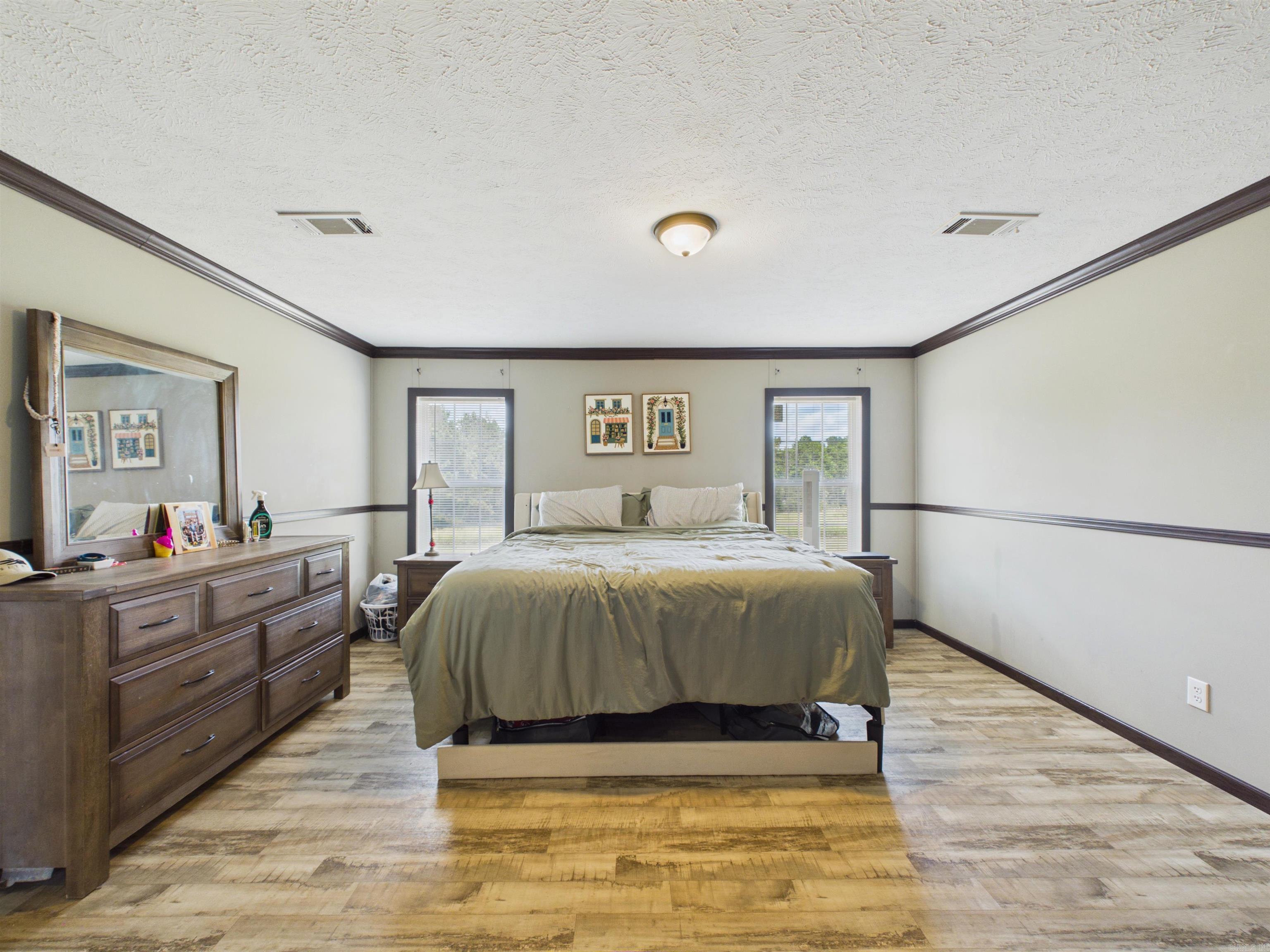 56 Peter Martin Hill Rd Cave City, AR 72521