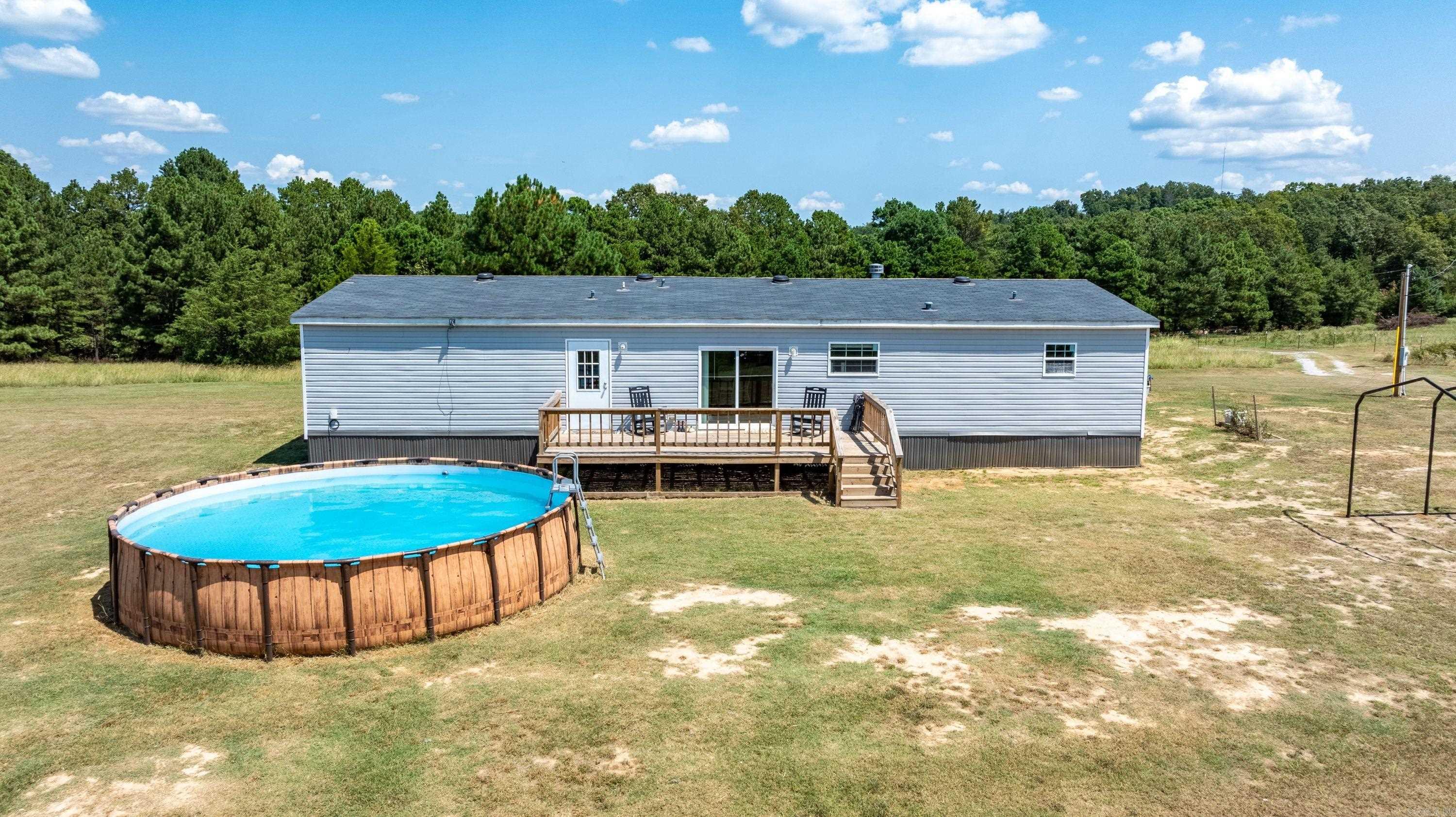 56 Peter Martin Hill Rd Cave City, AR 72521