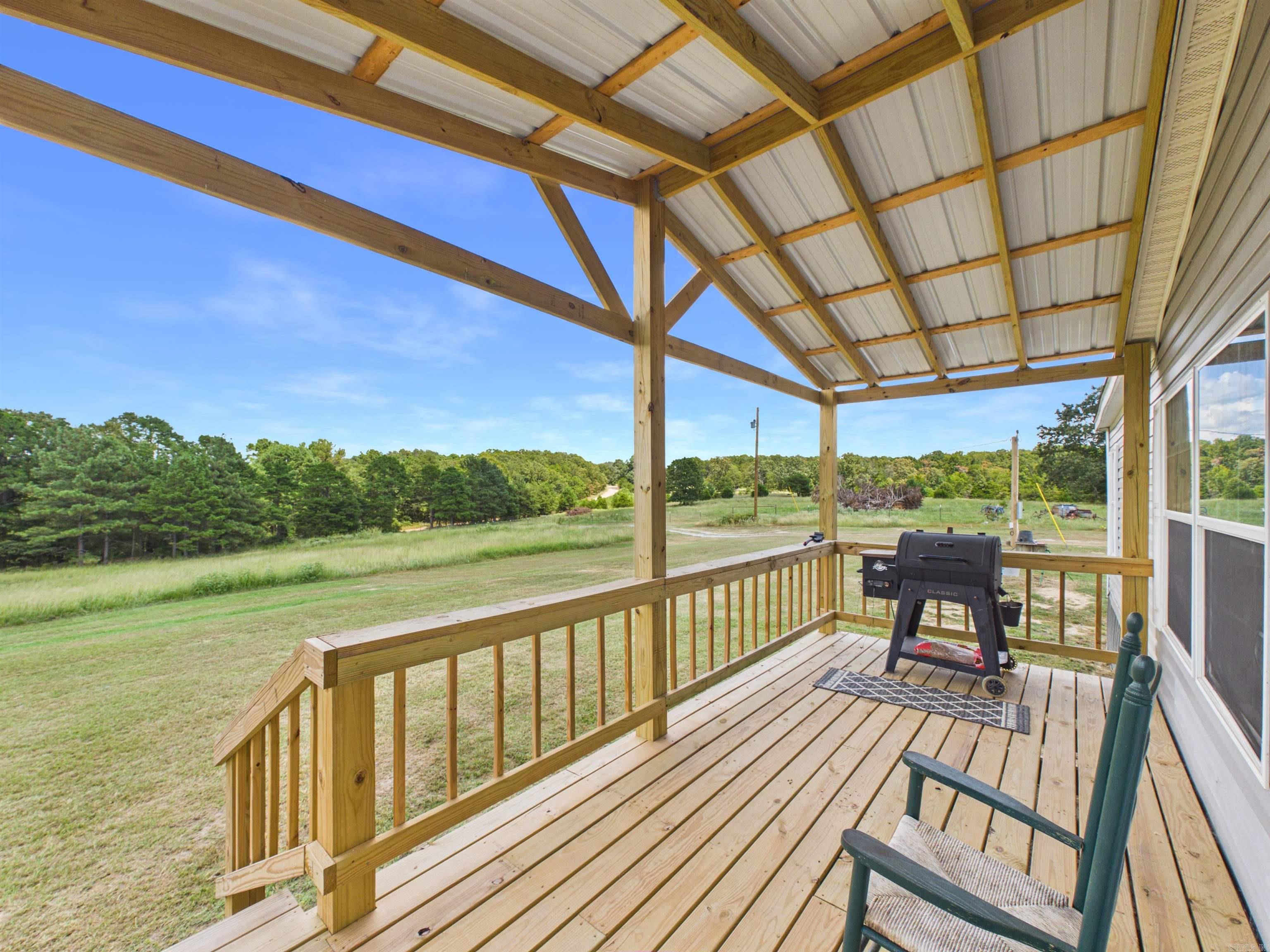 56 Peter Martin Hill Rd Cave City, AR 72521