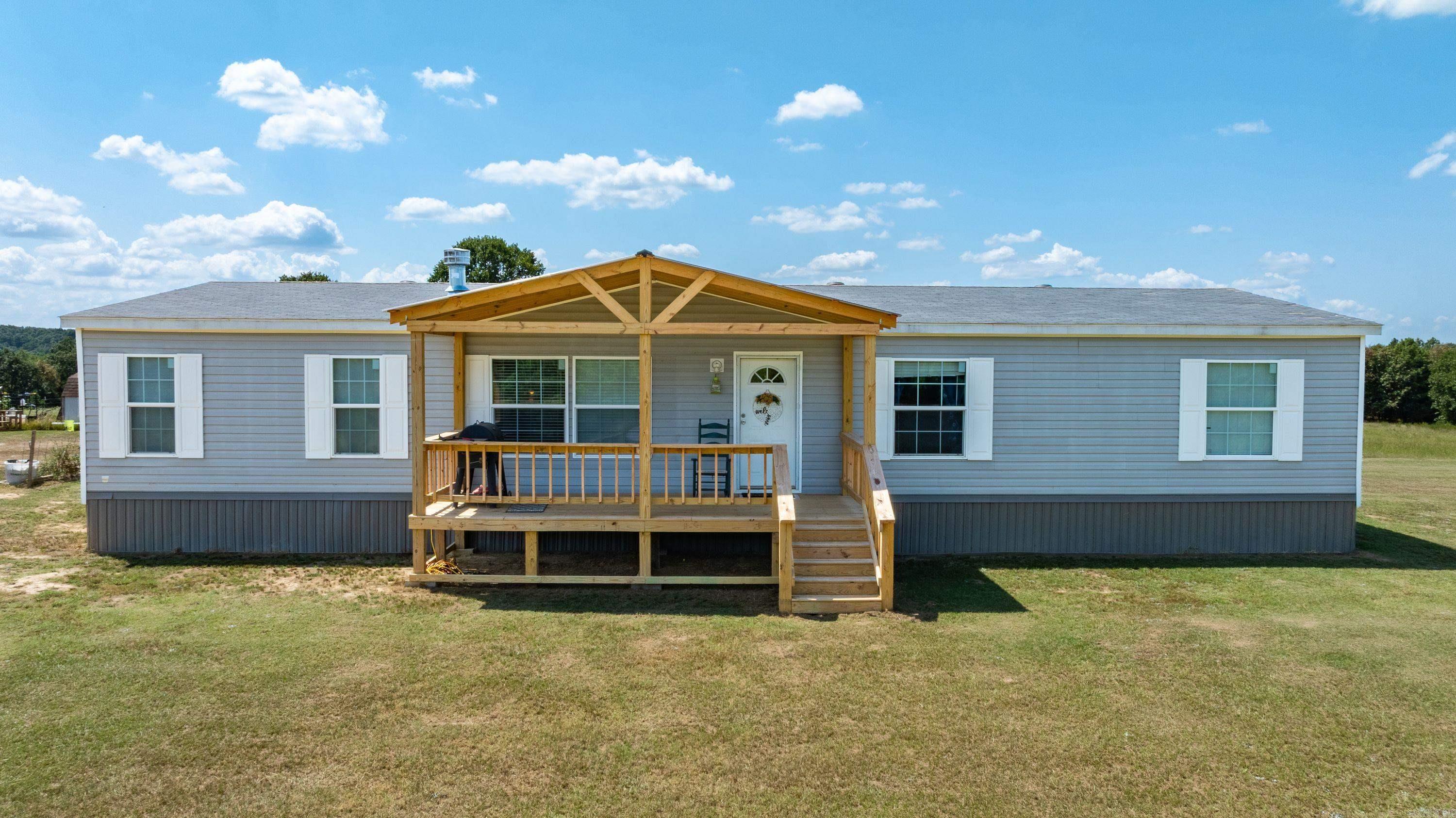 56 Peter Martin Hill Rd Cave City, AR 72521