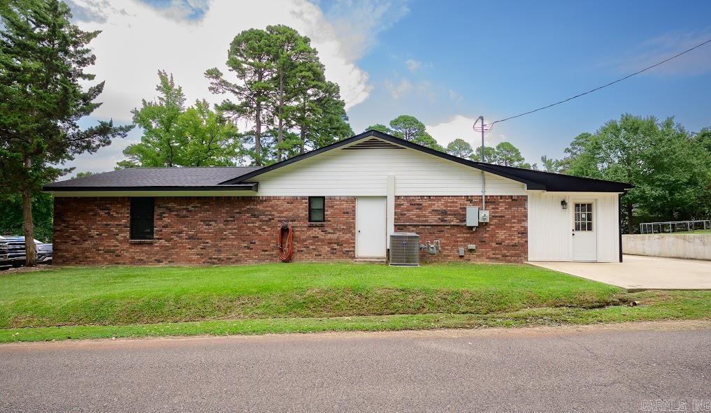 101 Sherwood Forest Drive Mena, AR 71953