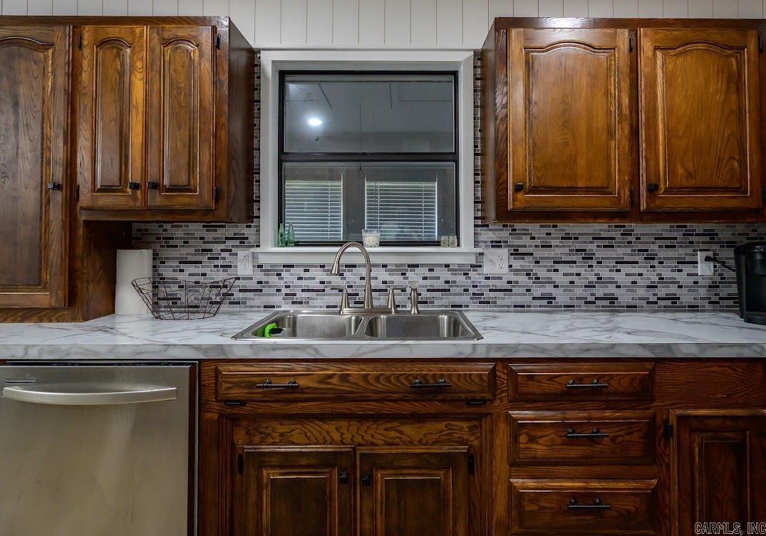 101 Sherwood Forest Drive Mena, AR 71953