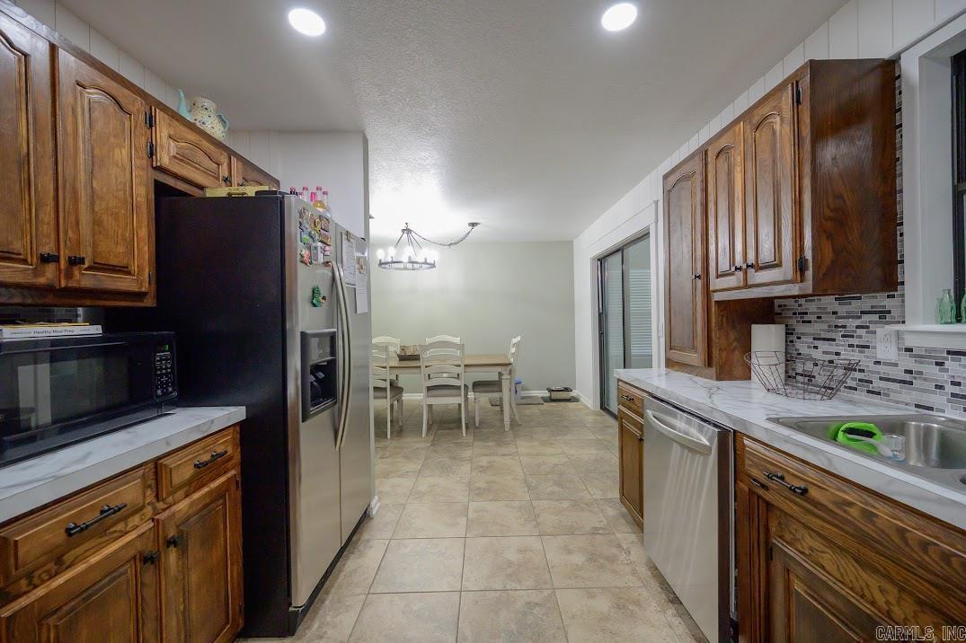101 Sherwood Forest Drive Mena, AR 71953